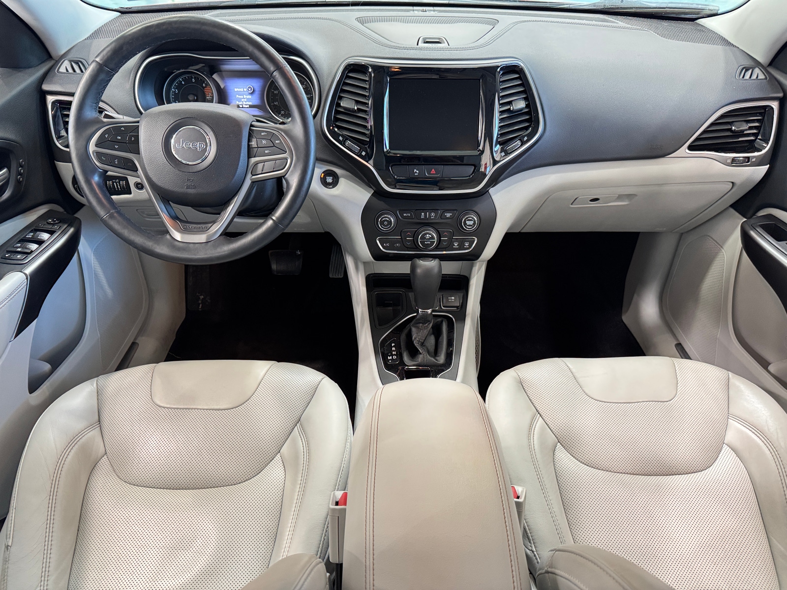 Thumbnail: 2019 Jeep Cherokee - 2