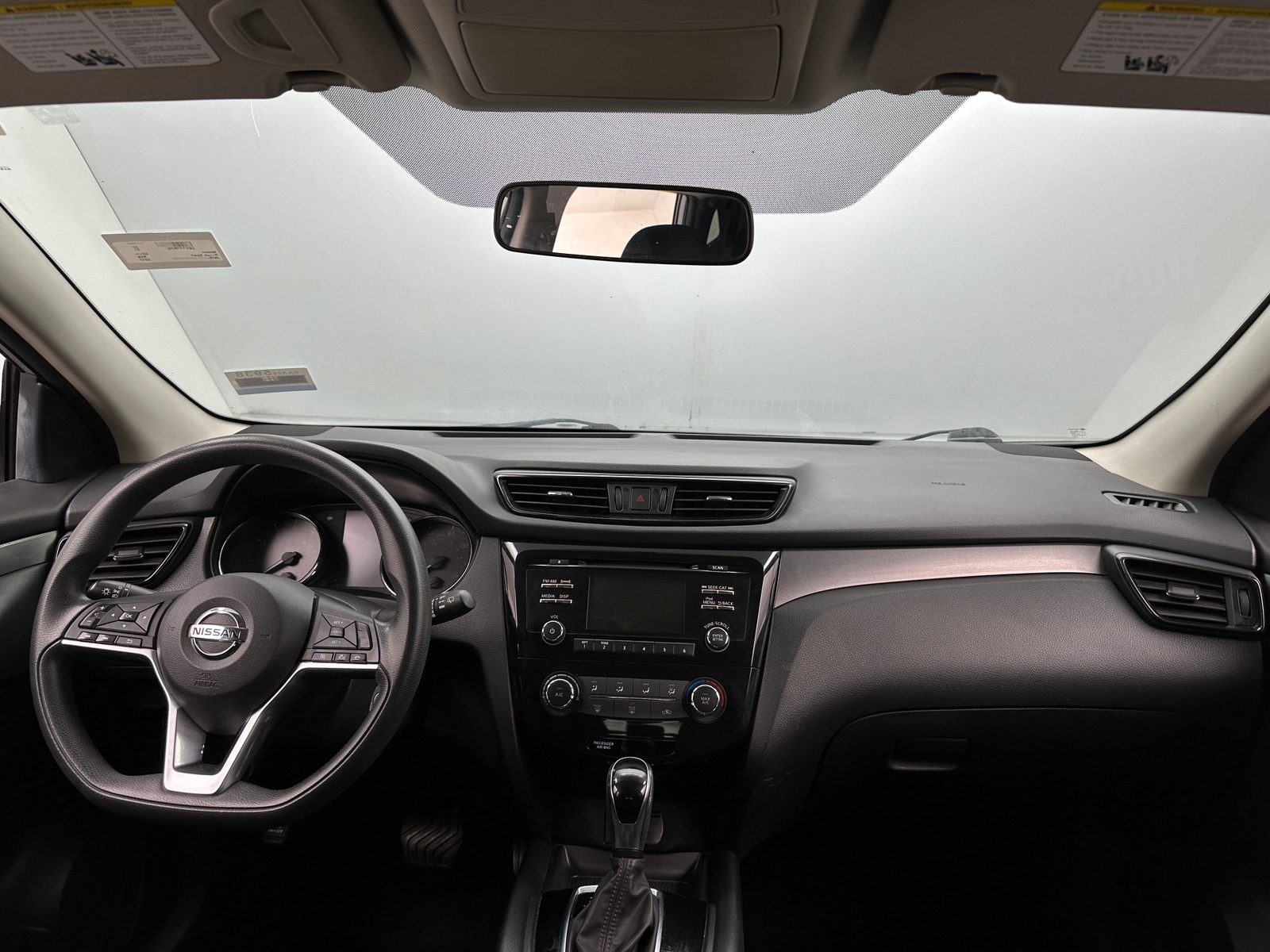 Thumbnail: 2017 Nissan Rogue Sport - 3
