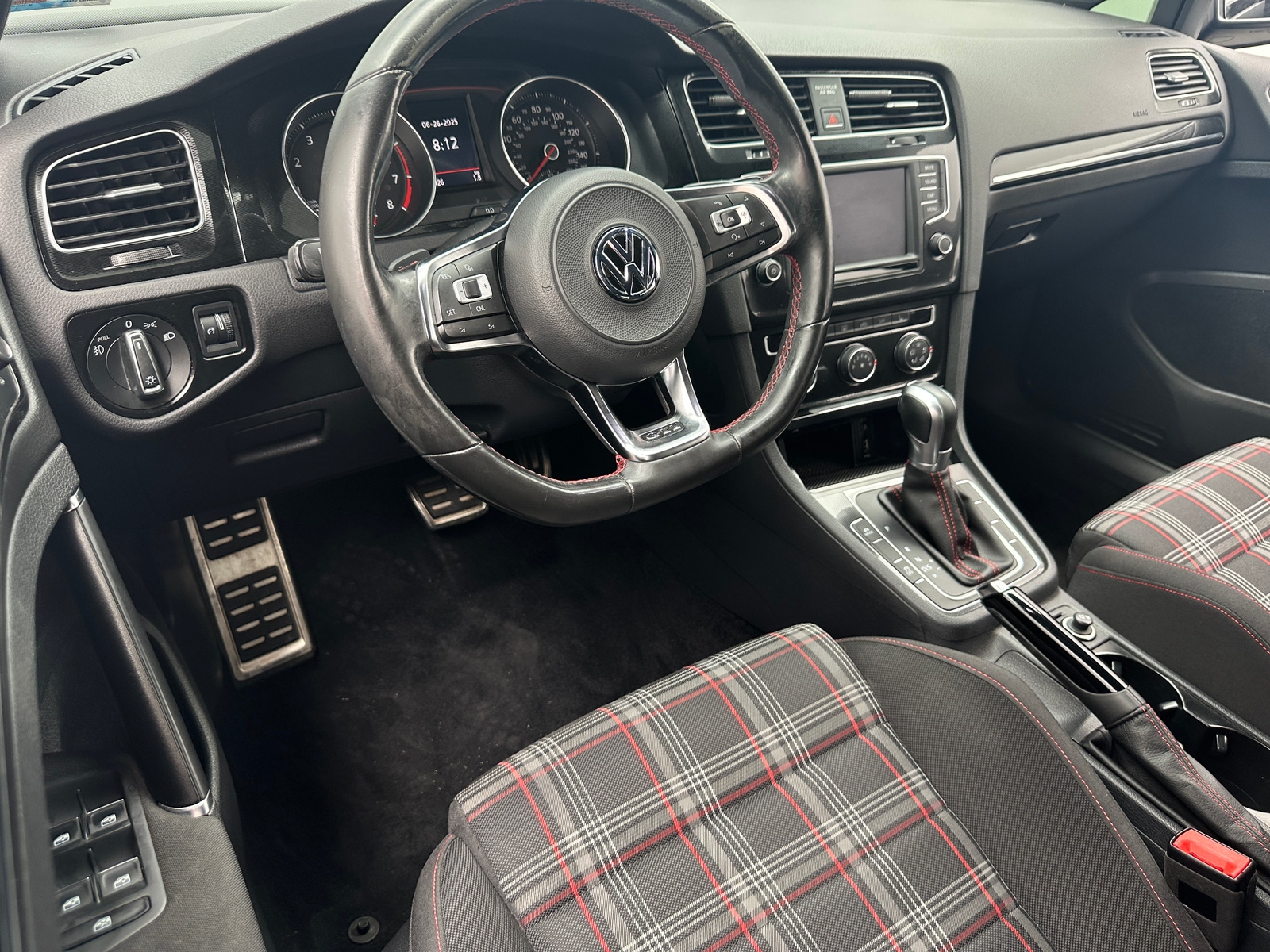 Thumbnail: 2017 Volkswagen Golf - 3
