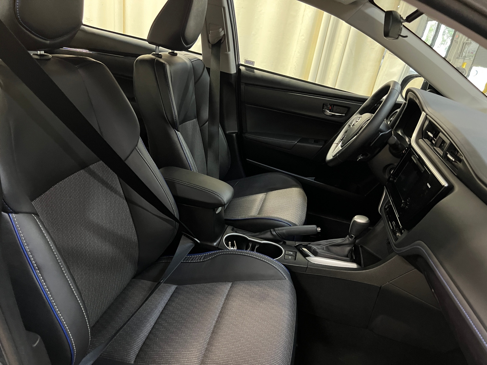 Thumbnail: 2017 Toyota Corolla - 2