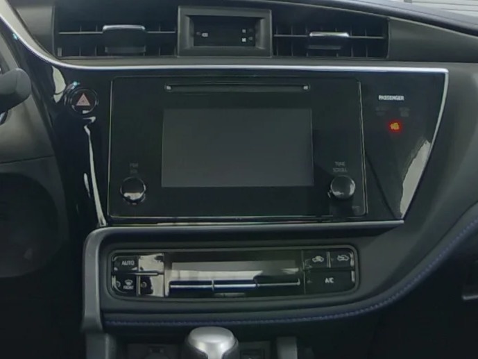 Thumbnail: 2017 Toyota Corolla - 4