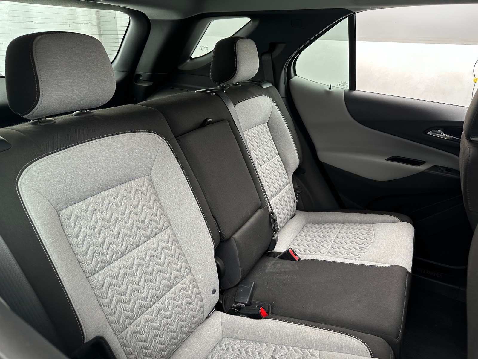 Thumbnail: 2022 Chevrolet Equinox - 6