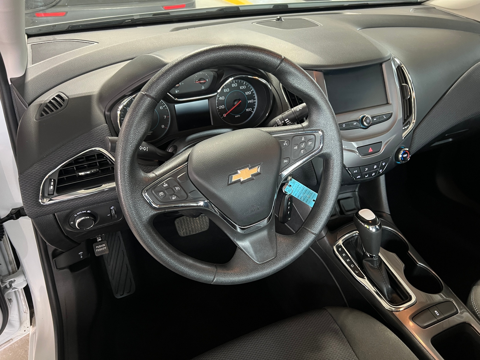 Thumbnail: 2018 Chevrolet Cruze - 5