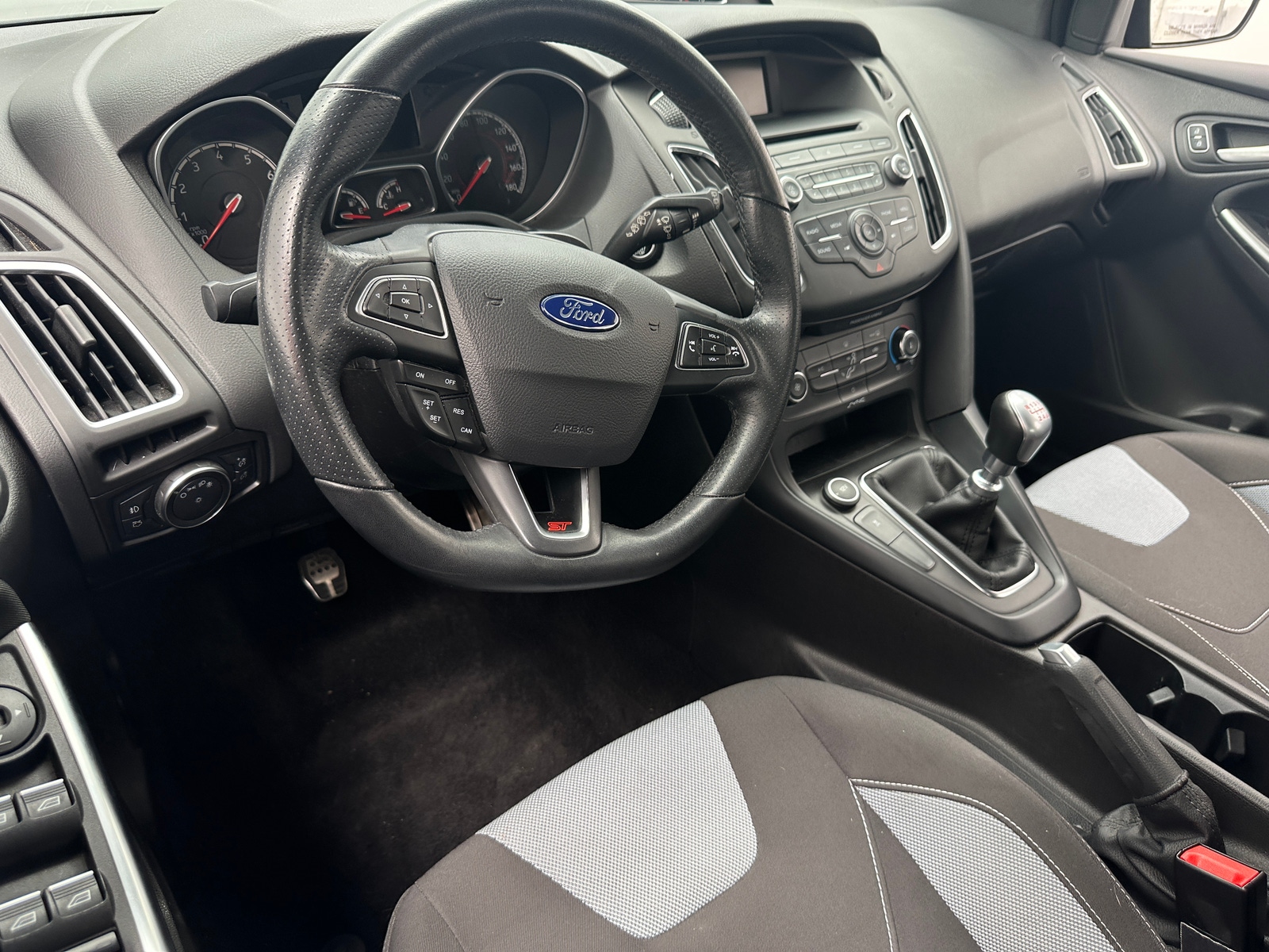 Thumbnail: 2017 Ford Focus - 3