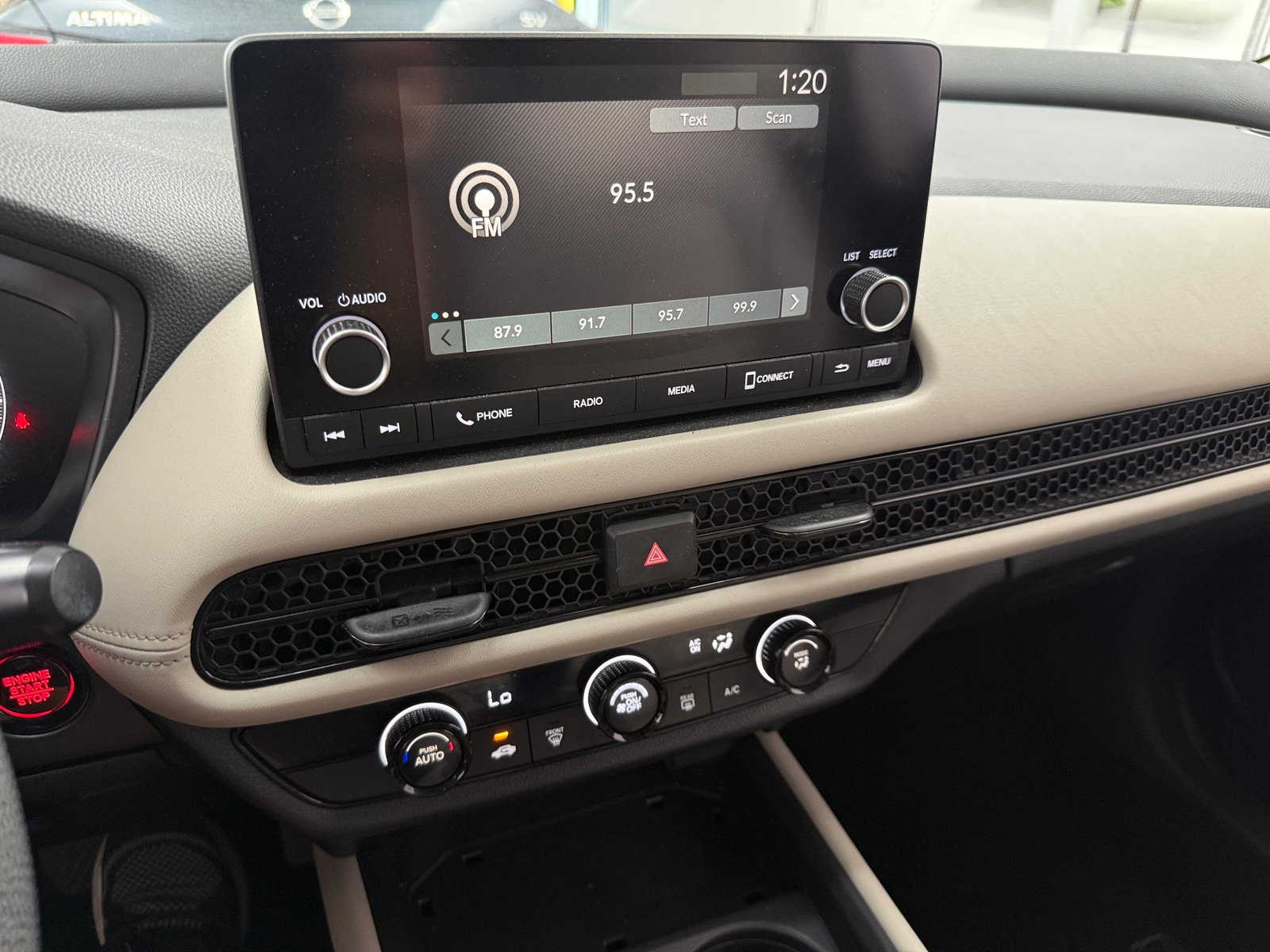 Thumbnail: 2023 Honda HR-V - 4