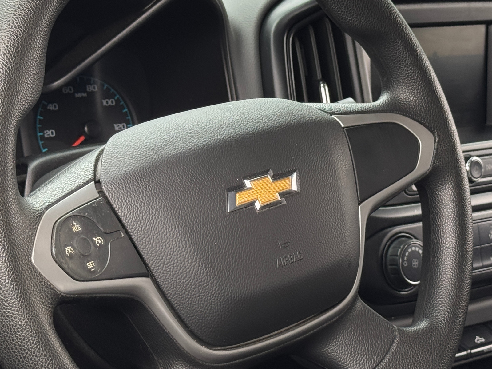Thumbnail: 2022 Chevrolet Colorado - 5