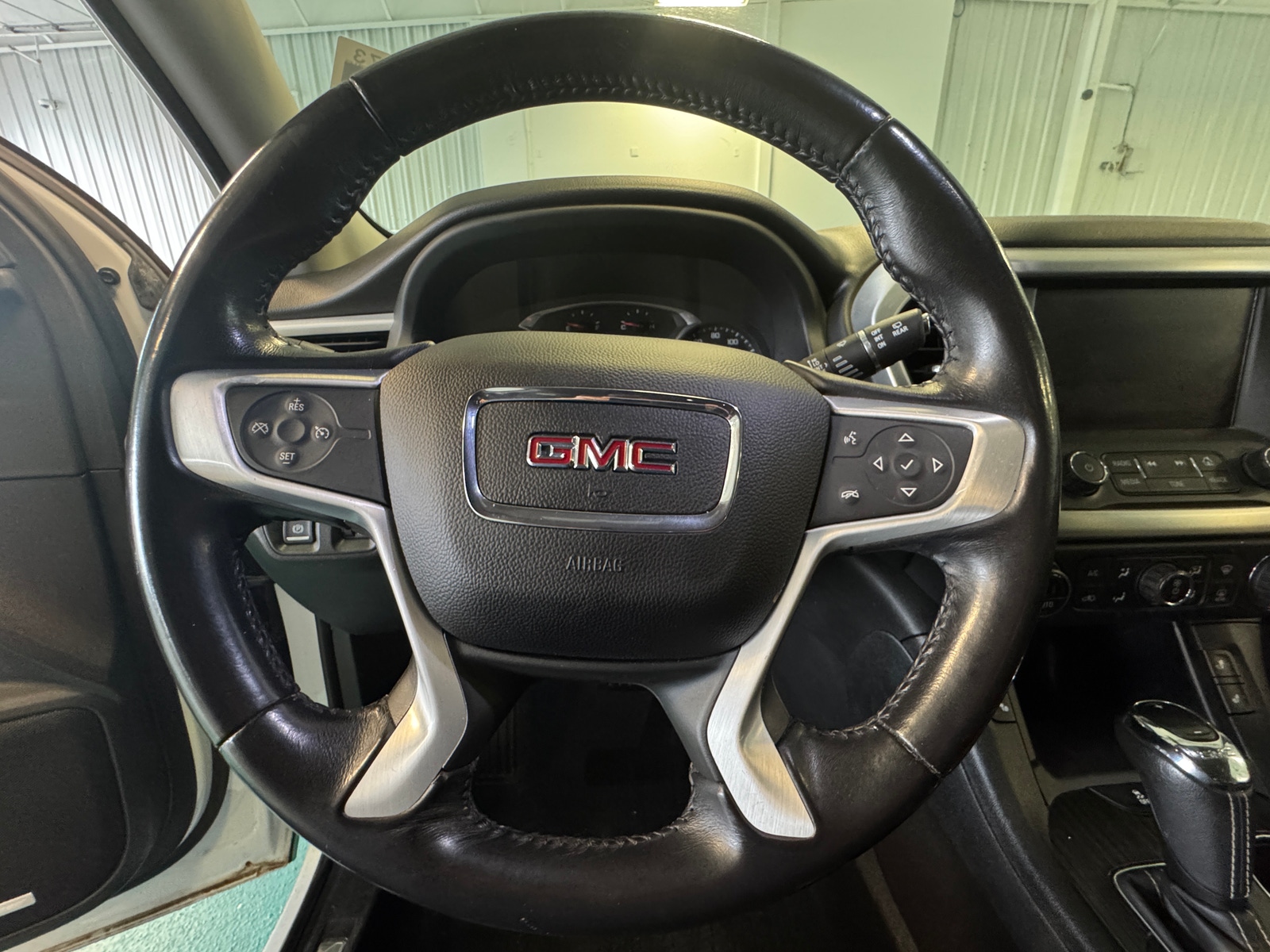 Thumbnail: 2019 GMC Acadia - 4