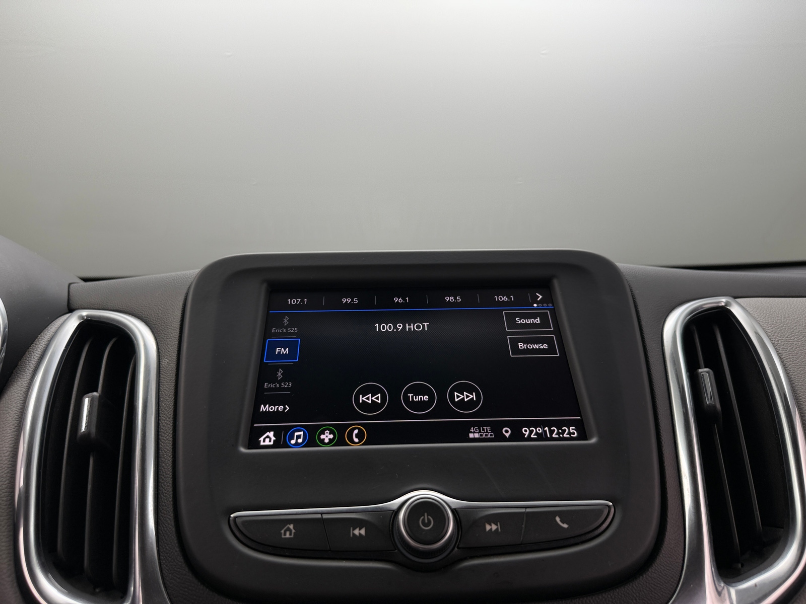 Thumbnail: 2020 Chevrolet Equinox - 4
