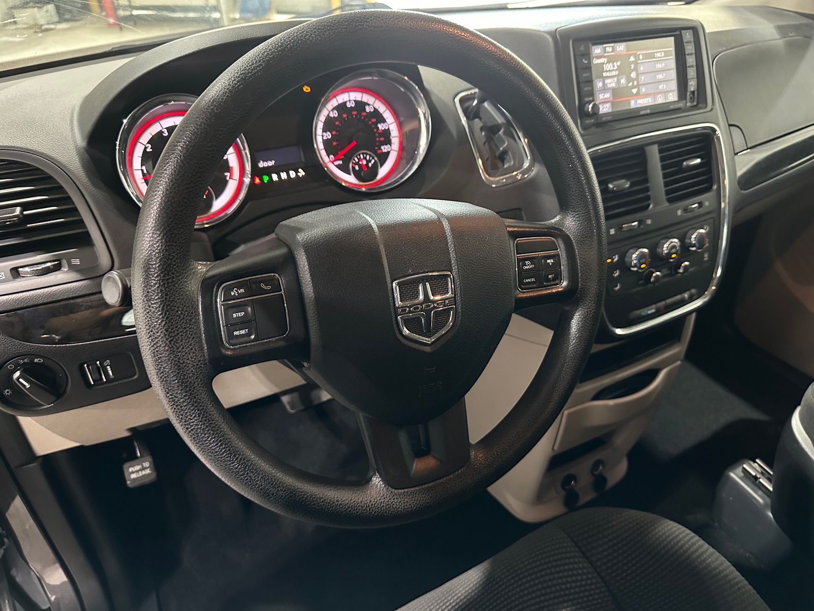 Thumbnail: 2020 Dodge Grand Caravan - 5