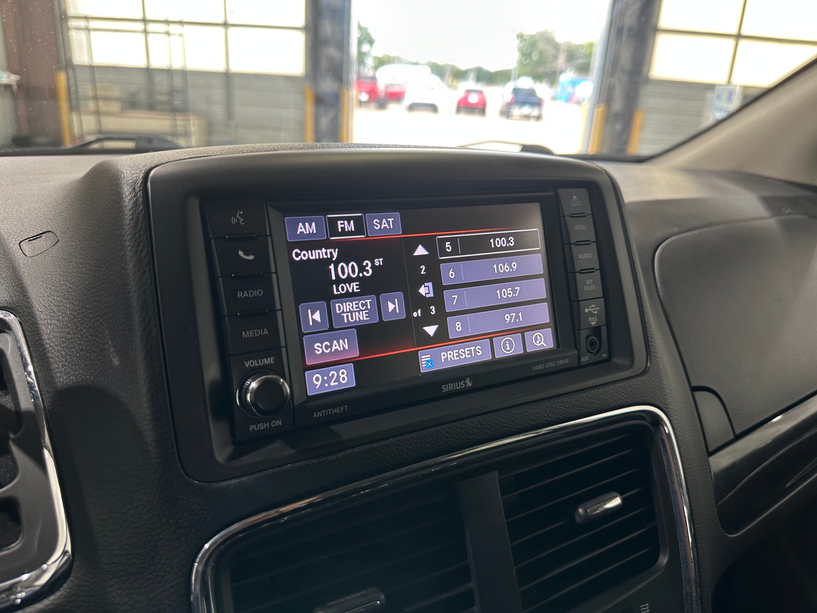 Thumbnail: 2020 Dodge Grand Caravan - 4