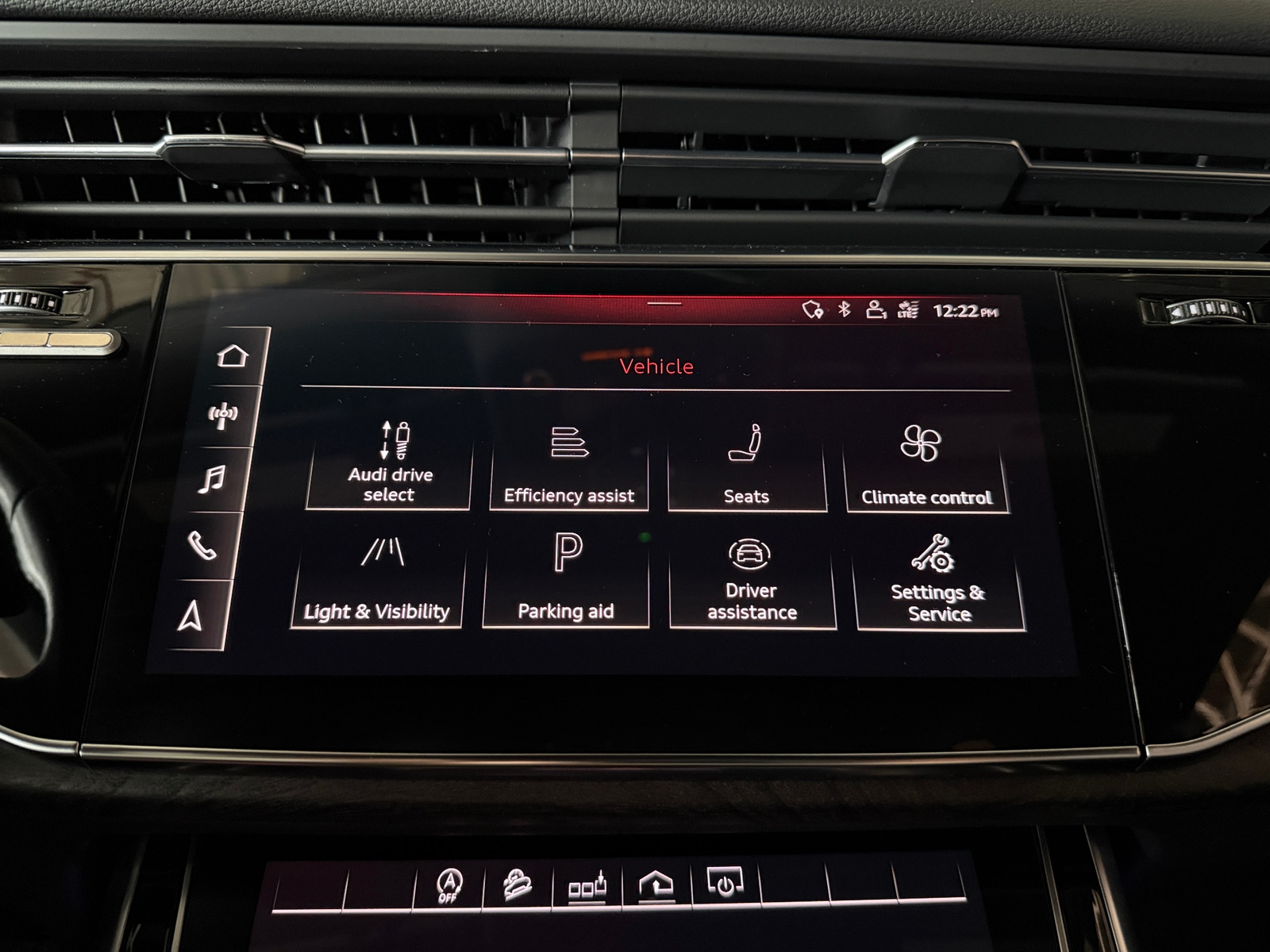 Thumbnail: 2020 Audi Q8 - 3