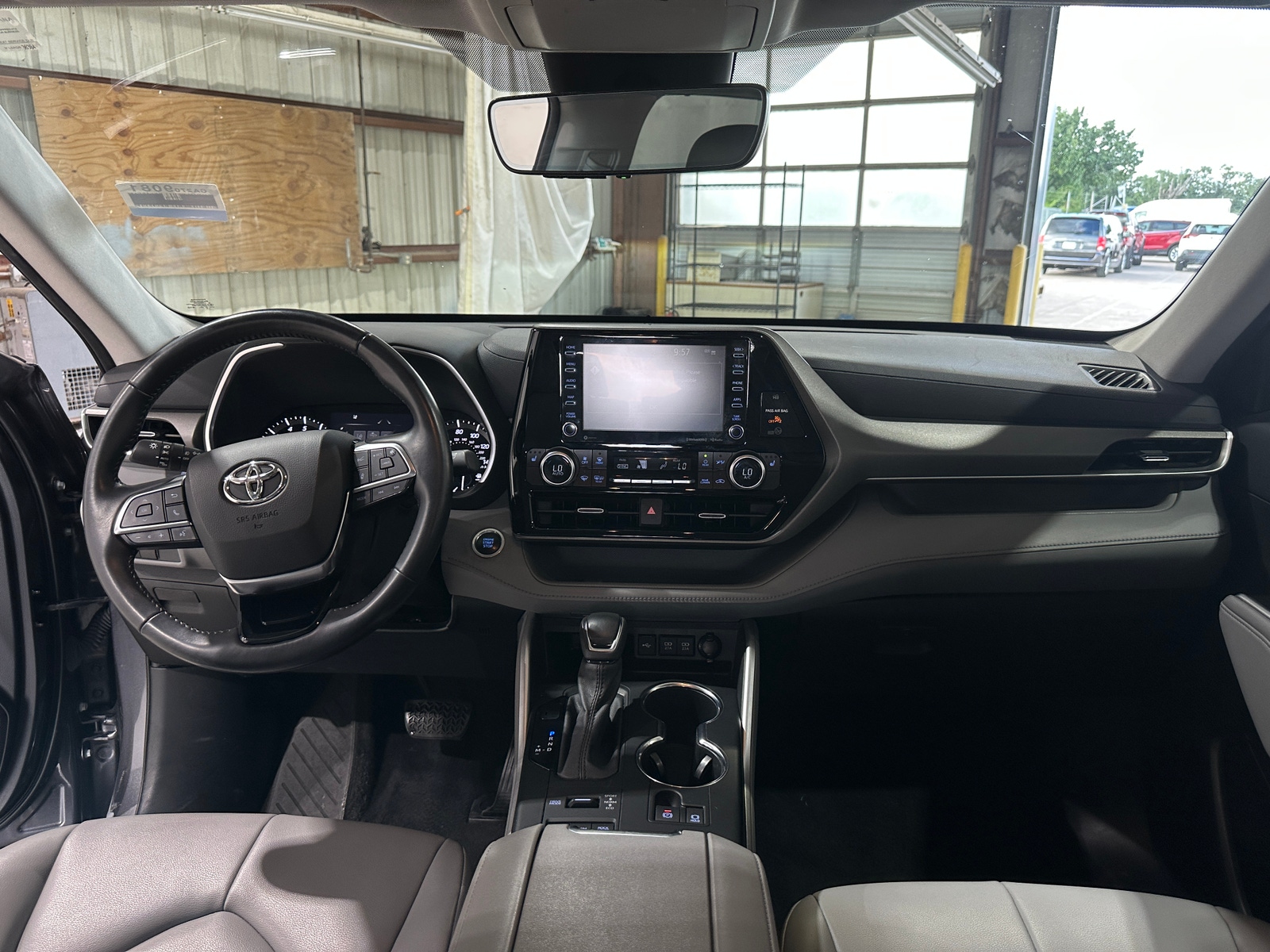 Thumbnail: 2021 Toyota Highlander - 2