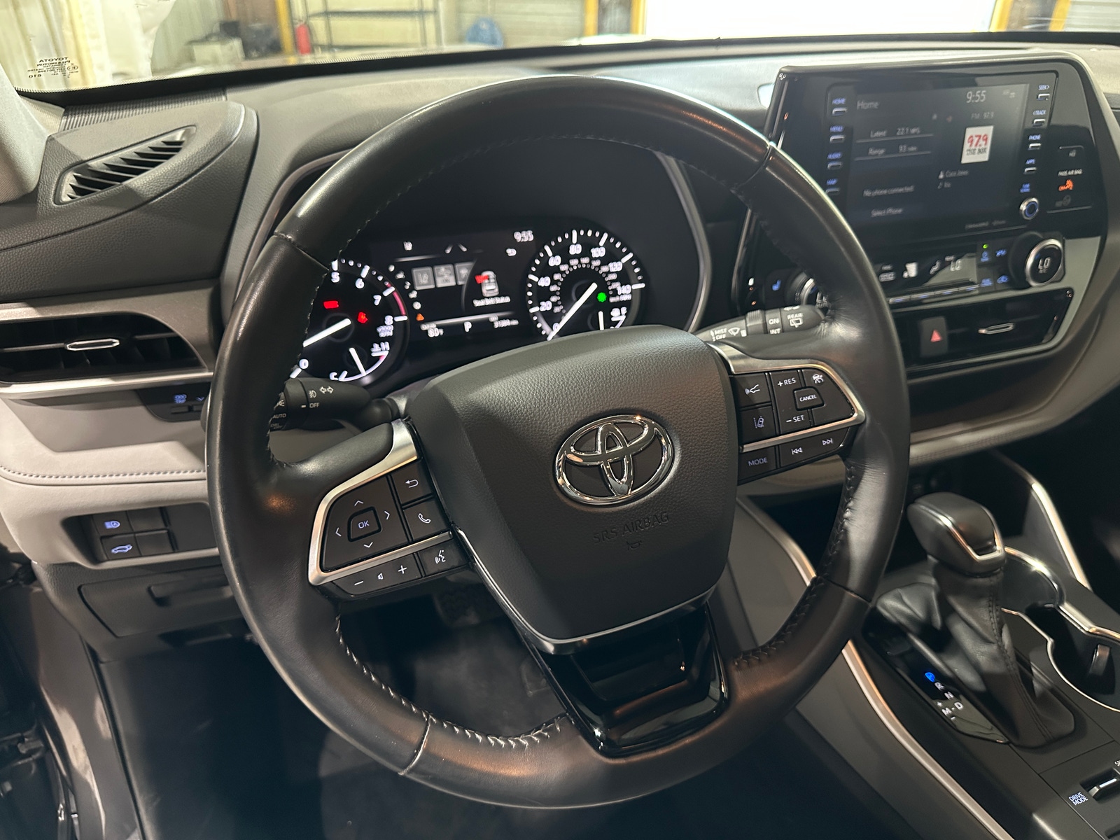 Thumbnail: 2021 Toyota Highlander - 4
