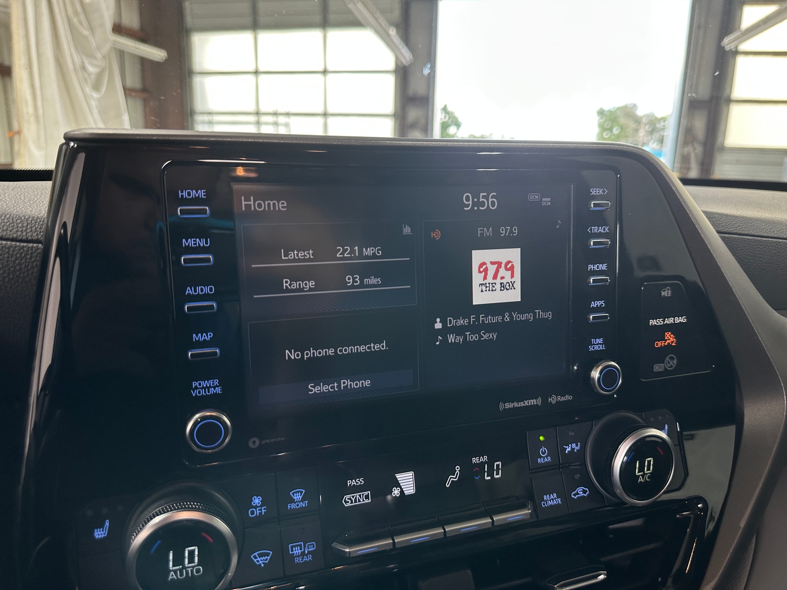 Thumbnail: 2021 Toyota Highlander - 3