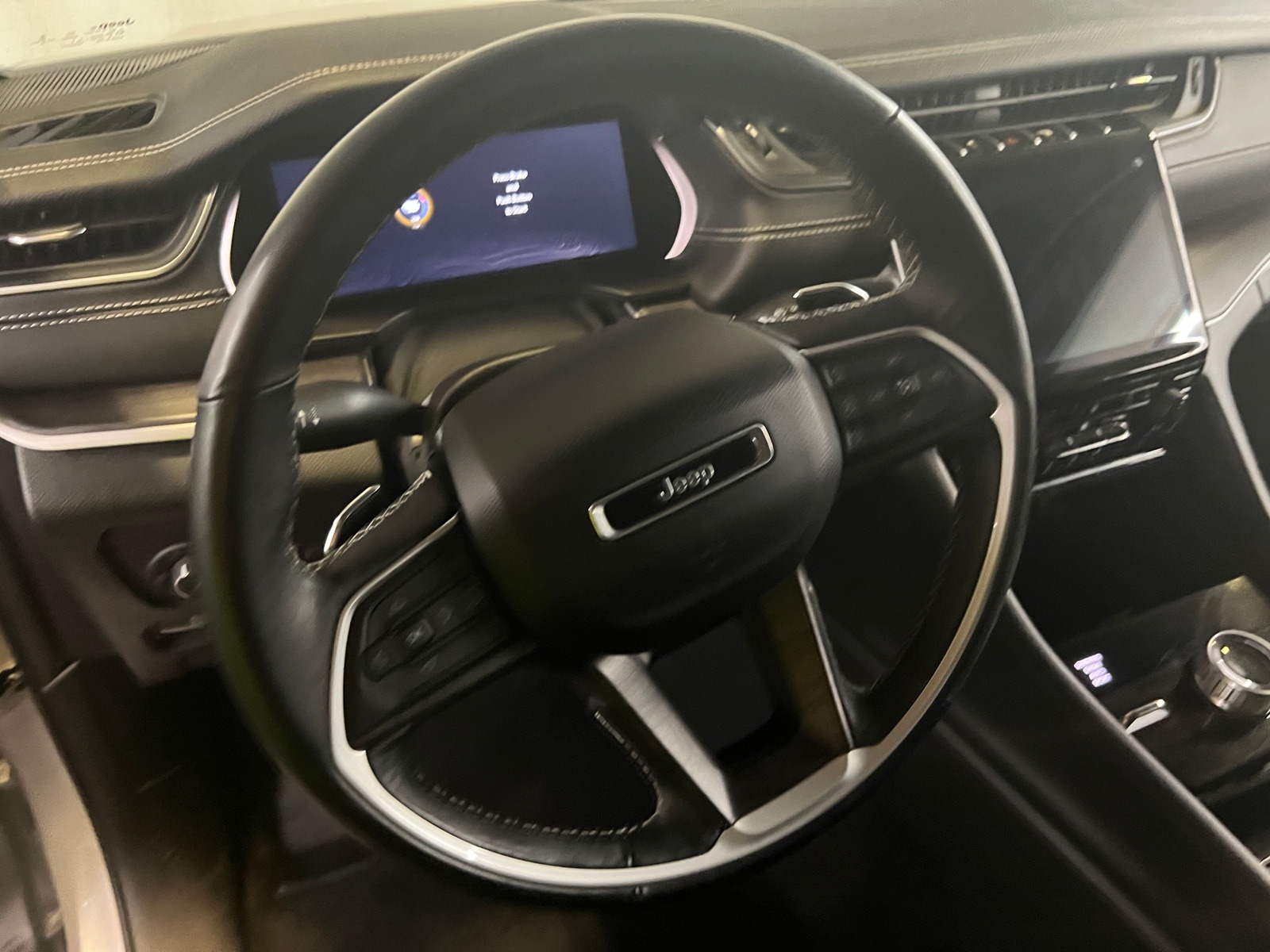 Thumbnail: 2022 Jeep Grand Cherokee L - 4