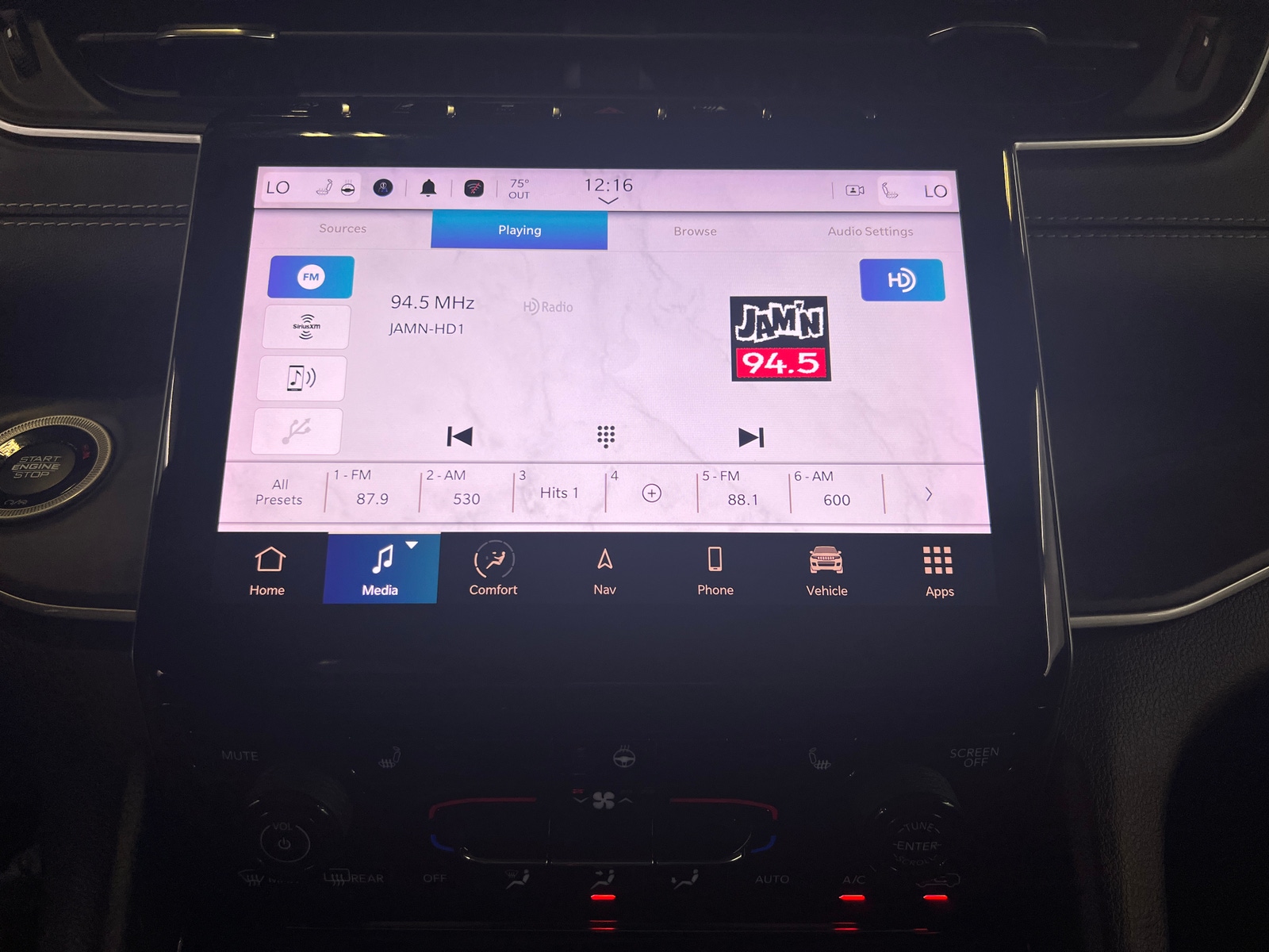Thumbnail: 2022 Jeep Grand Cherokee L - 3