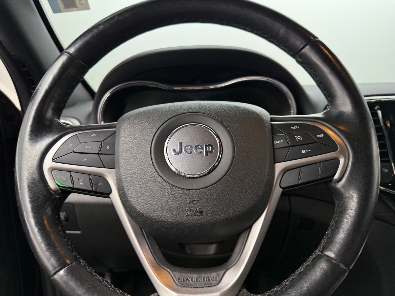 Thumbnail: 2022 Jeep Grand Cherokee - 4