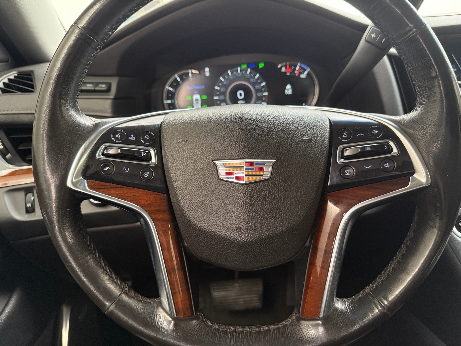 Thumbnail: 2019 Cadillac Escalade - 4