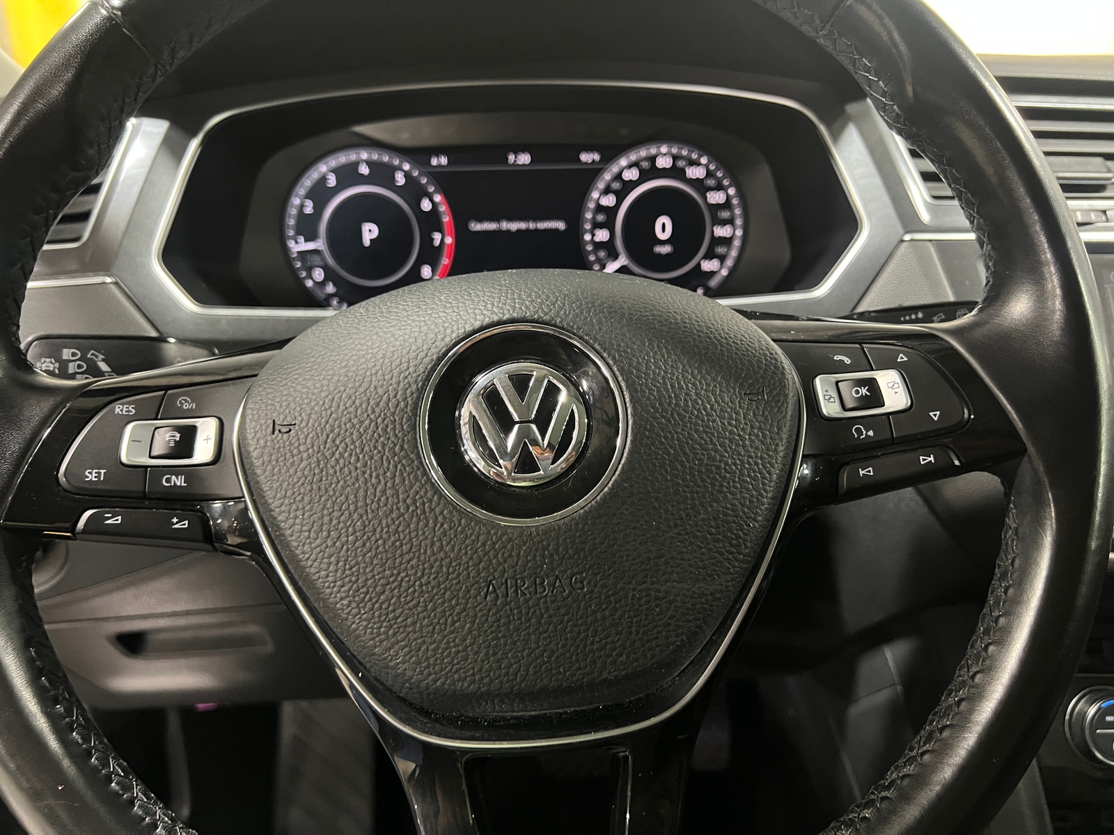 Thumbnail: 2018 Volkswagen Tiguan - 4