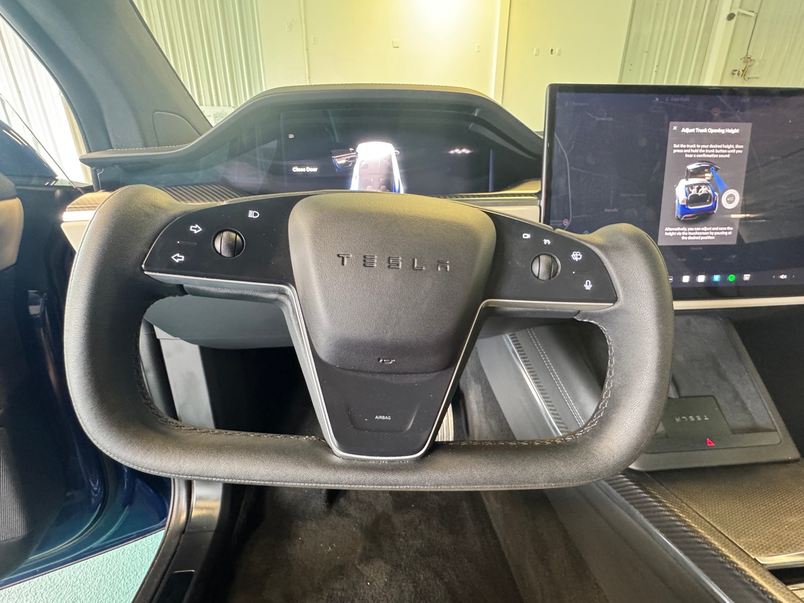 Thumbnail: 2022 Tesla Model X - 4
