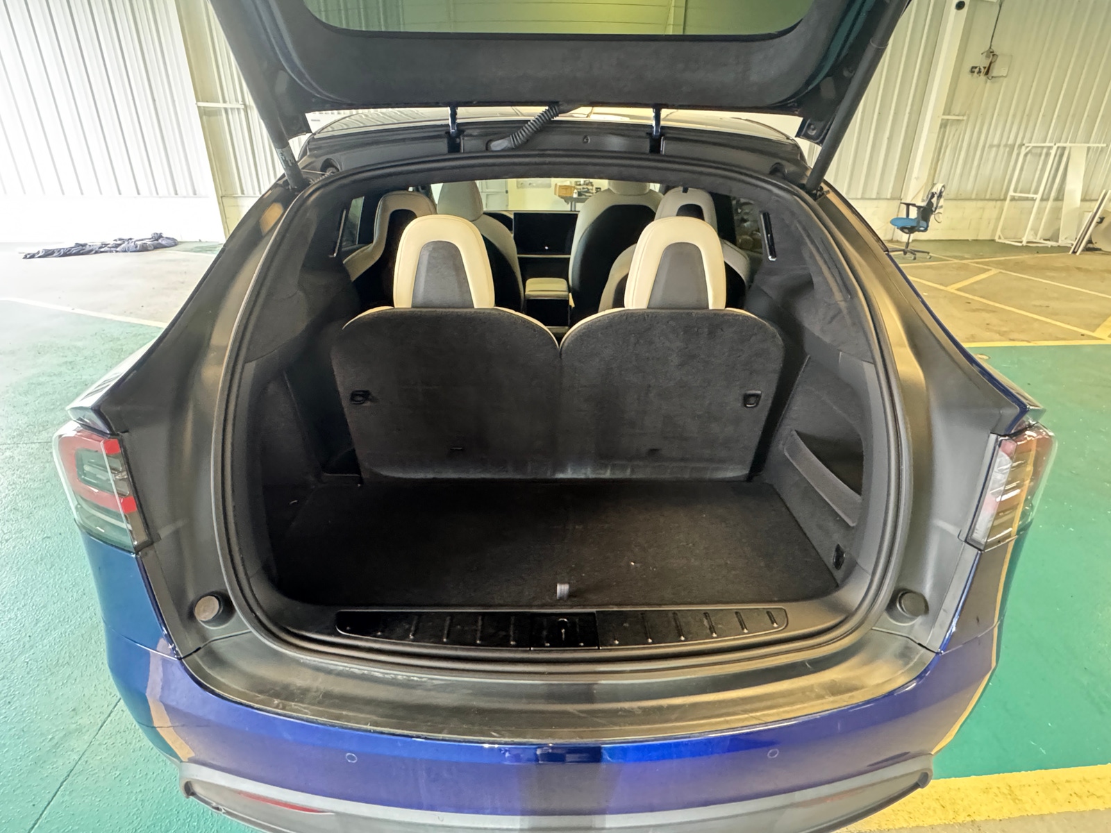 Thumbnail: 2022 Tesla Model X - 6