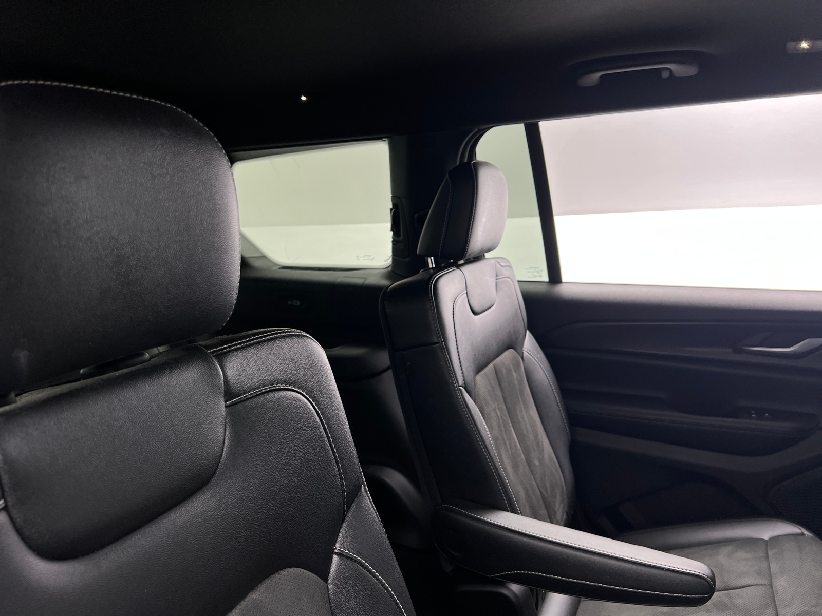 Thumbnail: 2023 Jeep Grand Cherokee L - 5