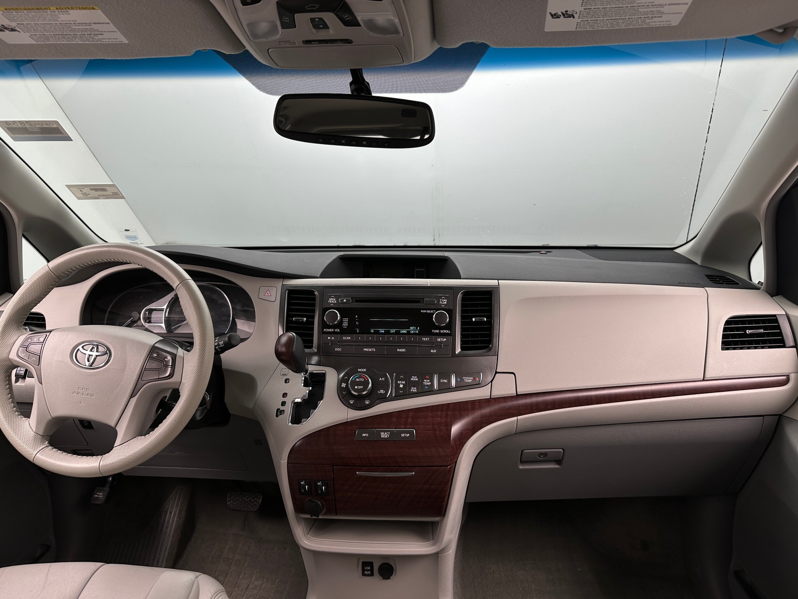 Thumbnail: 2013 Toyota Sienna - 2