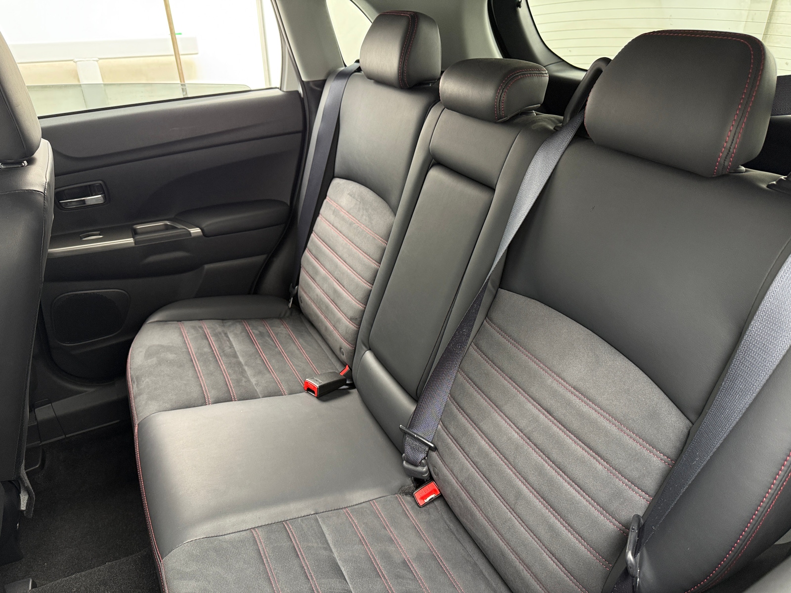 Thumbnail: 2018 Mitsubishi Outlander Sport - 6