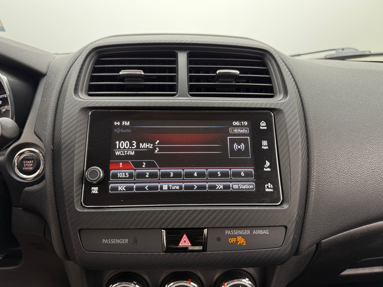 Thumbnail: 2018 Mitsubishi Outlander Sport - 4