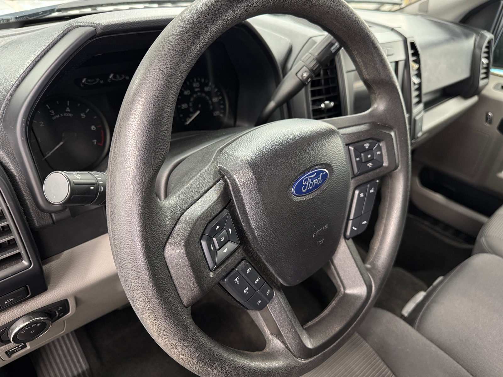 Thumbnail: 2020 Ford Econoline - 3