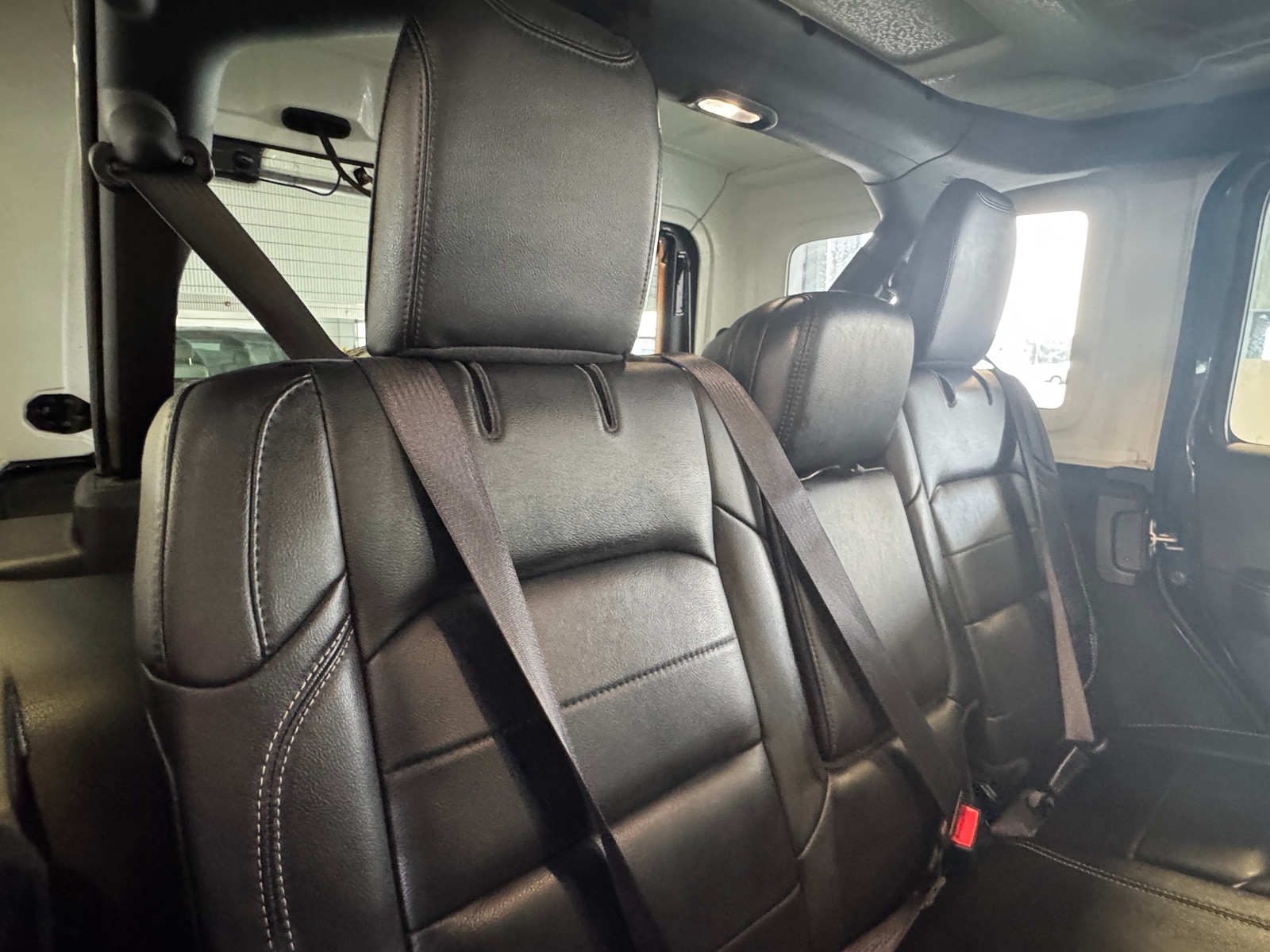 Thumbnail: 2022 Jeep Wrangler - 5