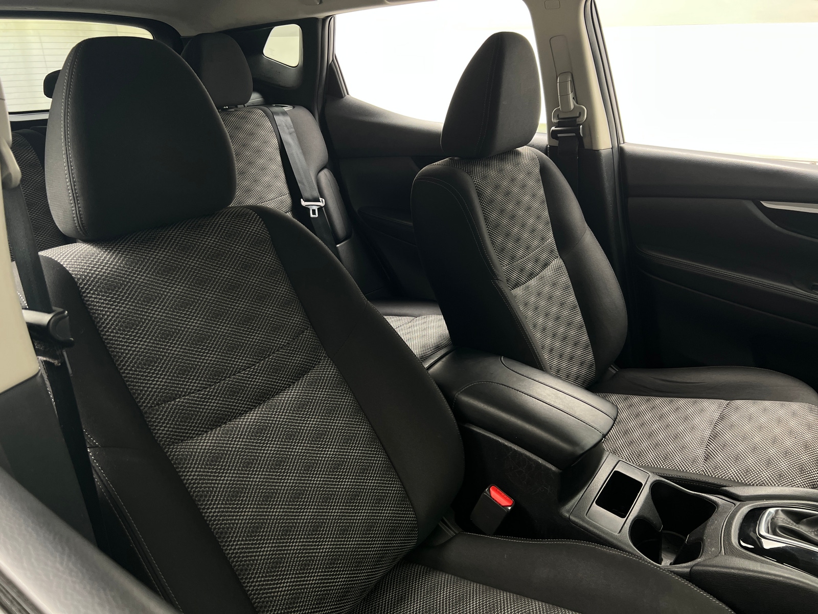 Thumbnail: 2020 Nissan Rogue Sport - 2