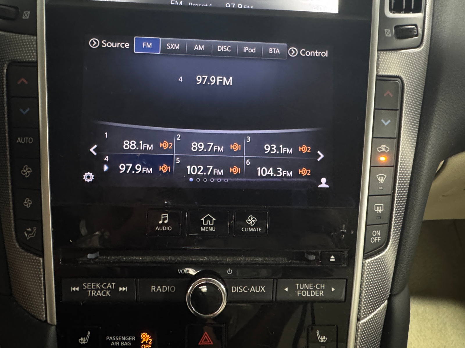 Thumbnail: 2015 INFINITI Q50 - 4