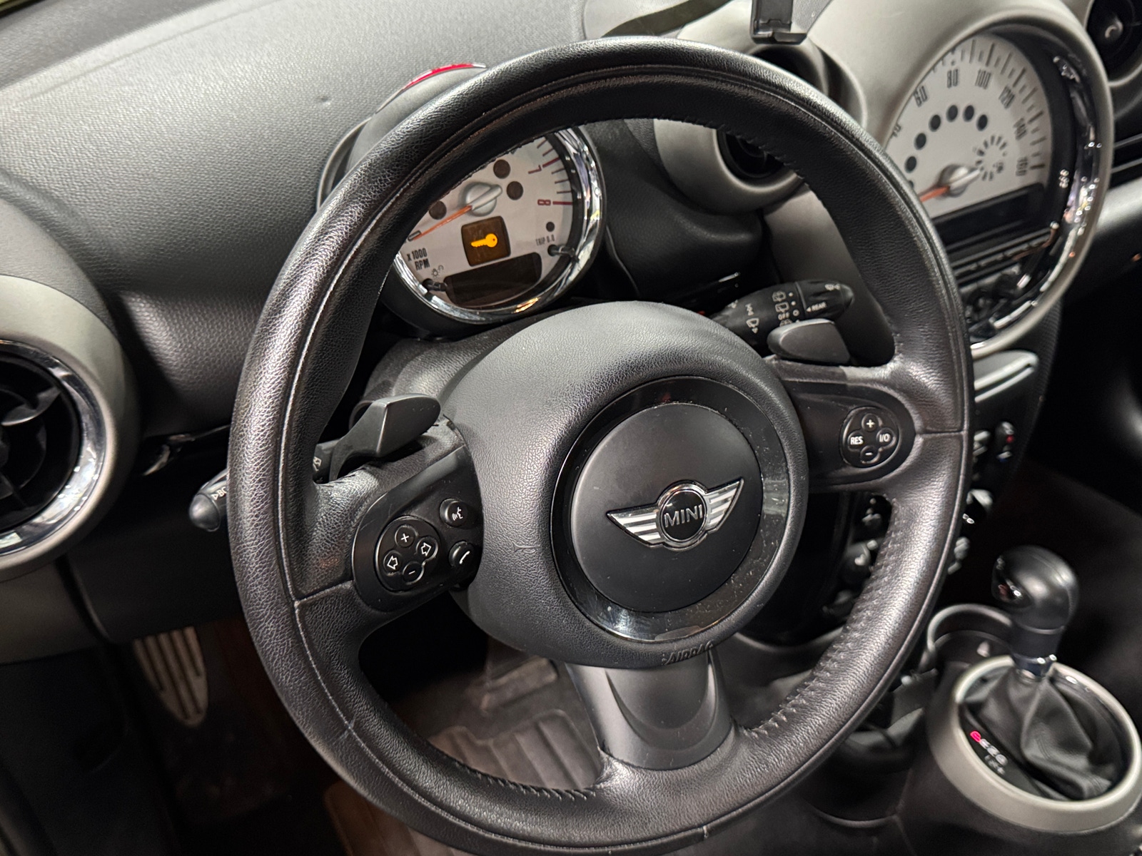 Thumbnail: 2012 MINI Cooper Countryman - 4