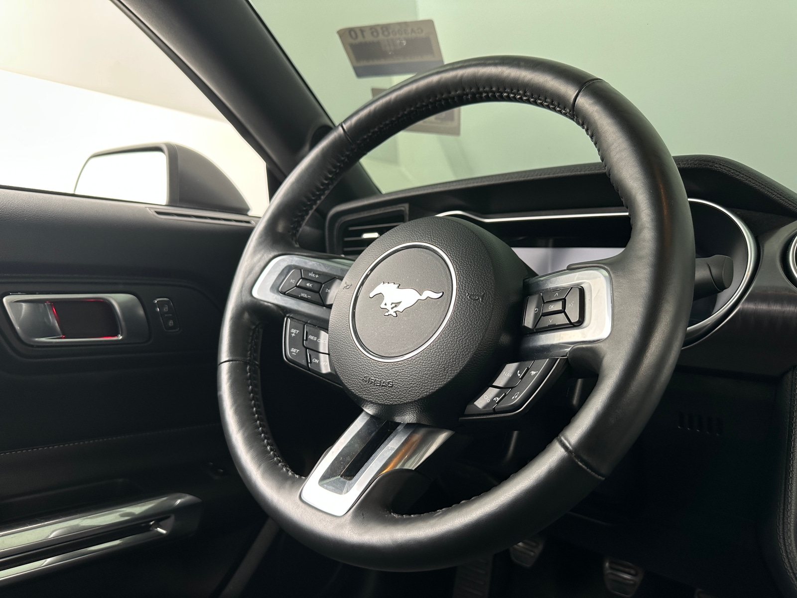 Thumbnail: 2022 Ford Mustang - 5