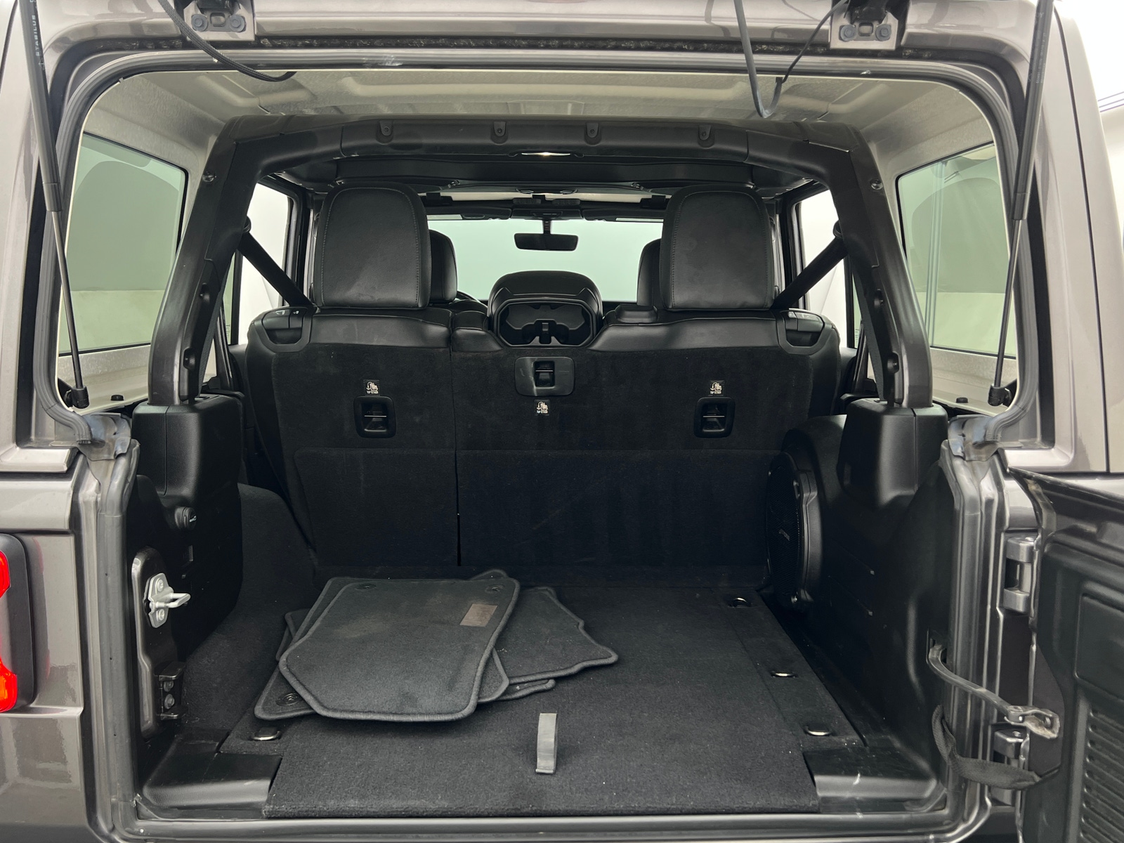 Thumbnail: 2018 Jeep Wrangler - 6