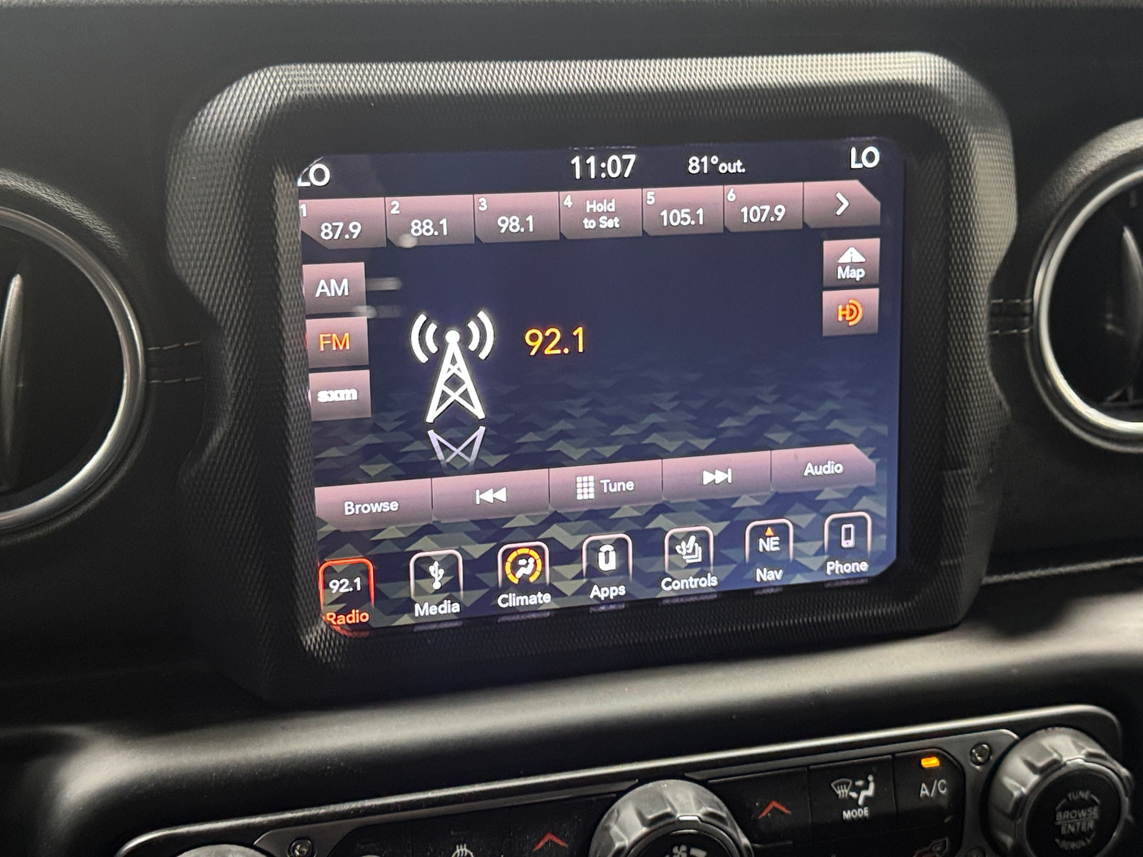 Thumbnail: 2018 Jeep Wrangler - 3
