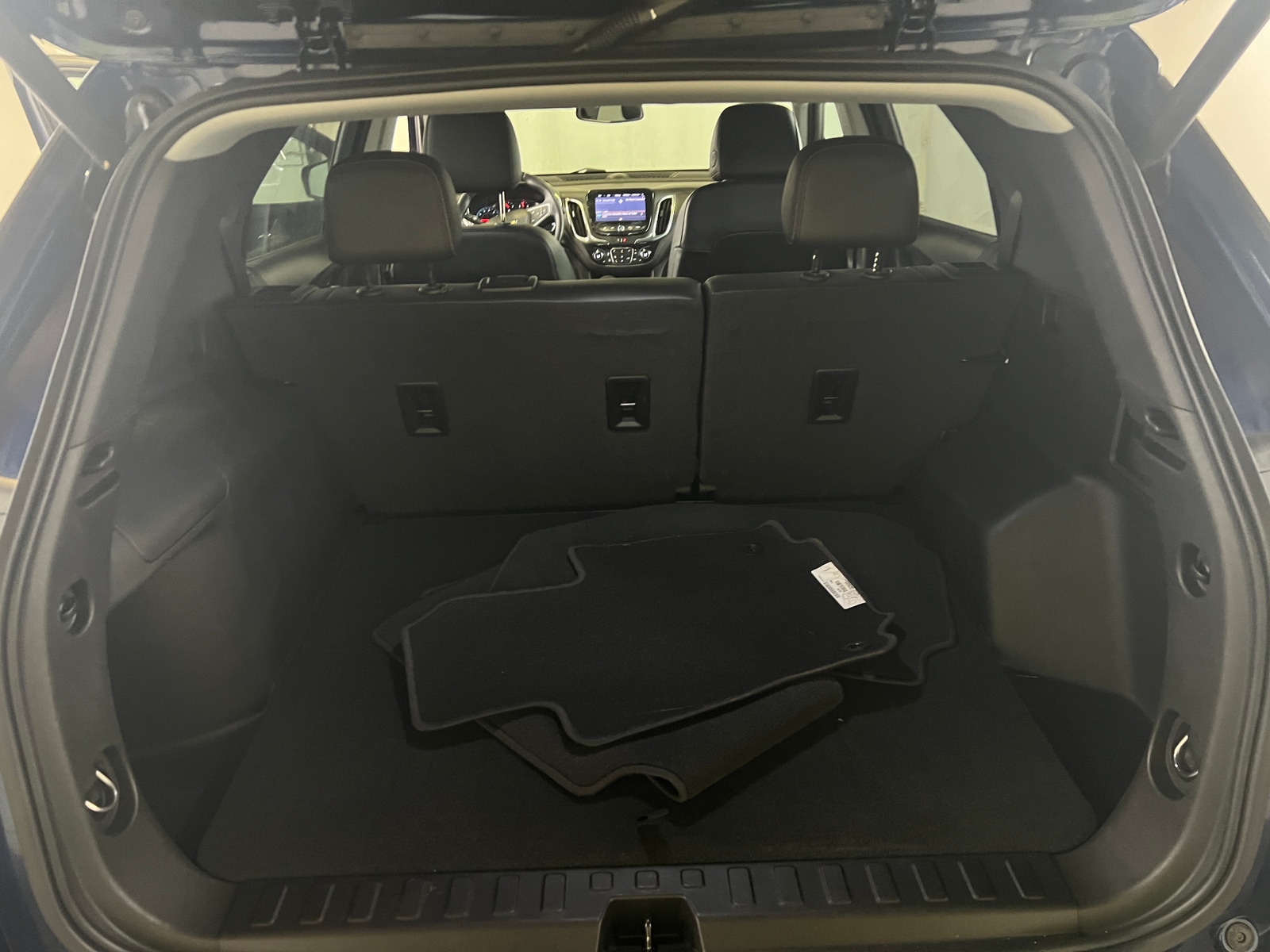 Thumbnail: 2022 Chevrolet Equinox - 6