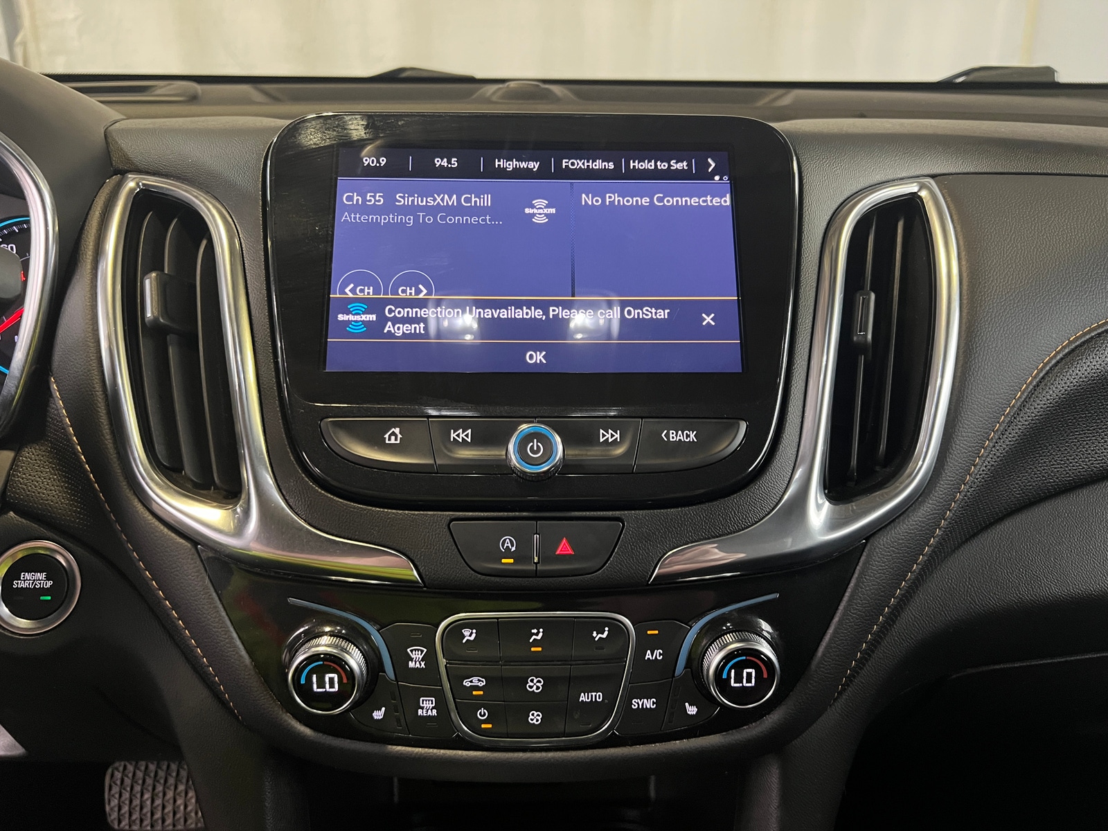 Thumbnail: 2022 Chevrolet Equinox - 3