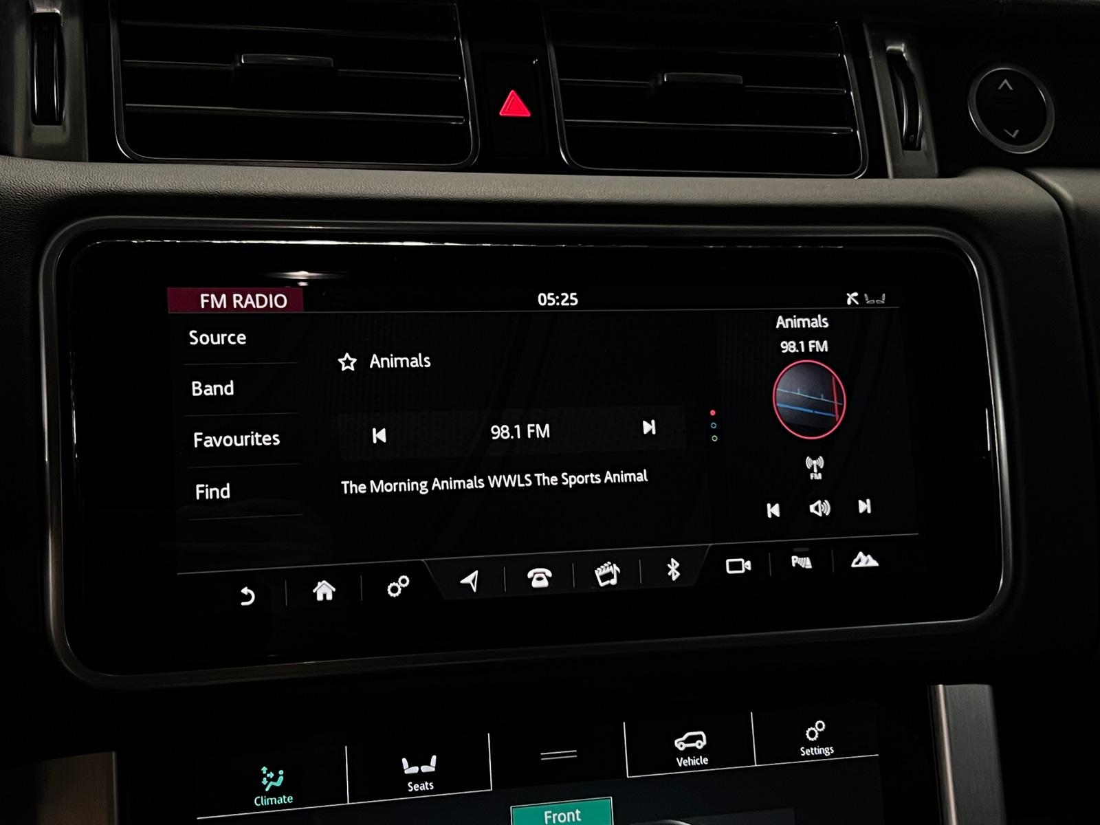 Thumbnail: 2021 Land Rover Range Rover - 3