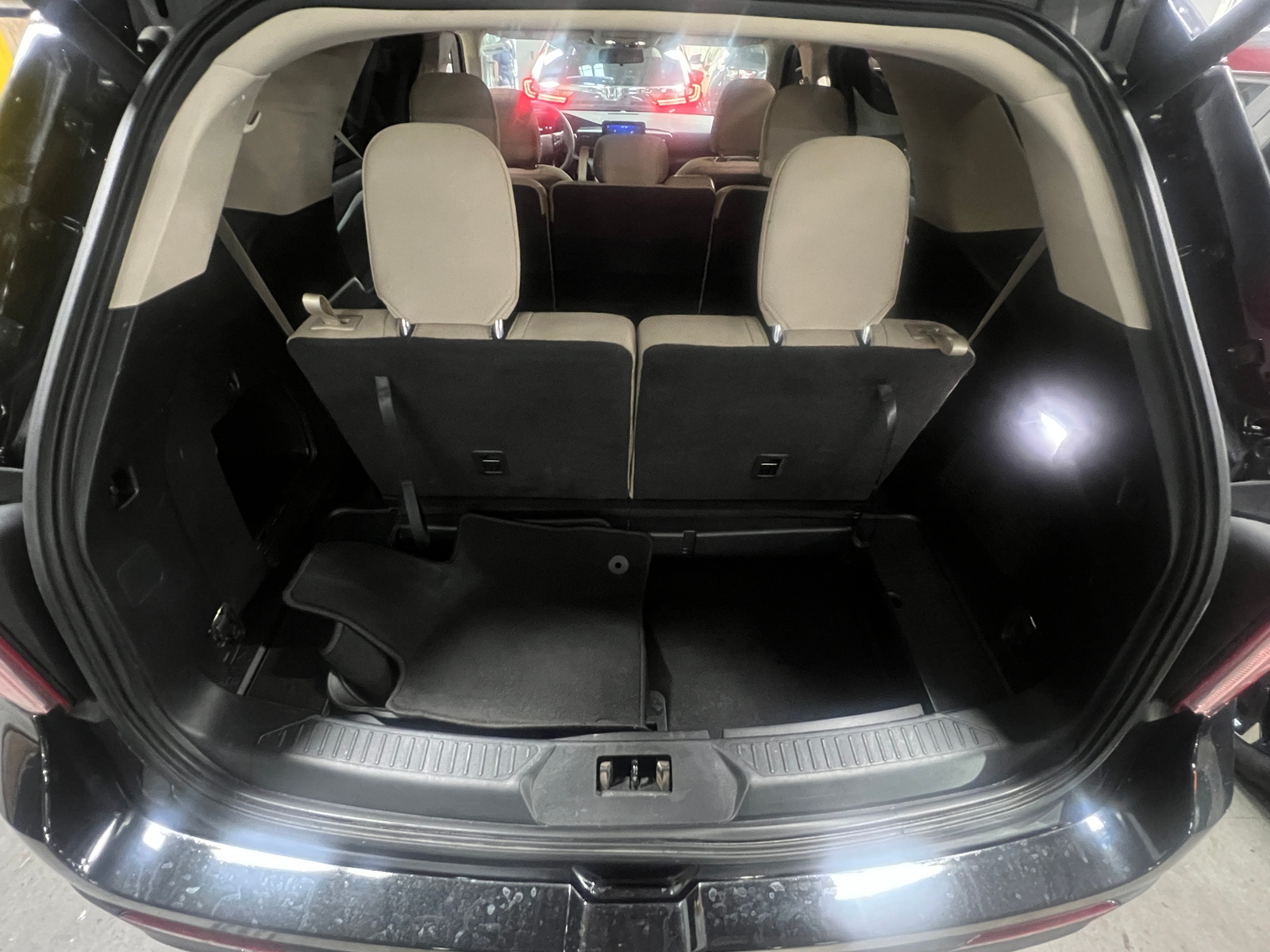 Thumbnail: 2020 Ford Explorer - 7