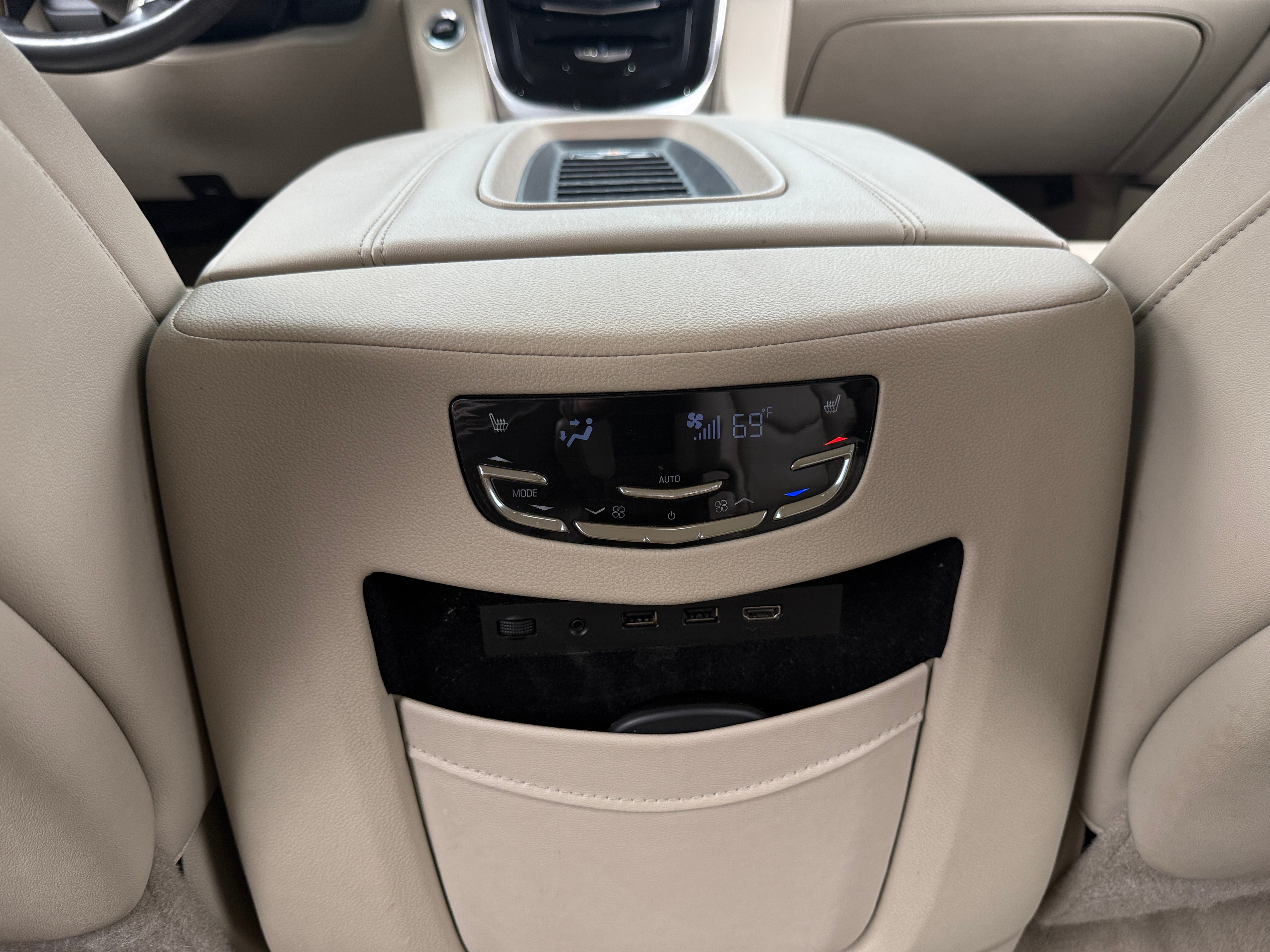 Image 5 of 2020 Cadillac Escalade ESV Luxury