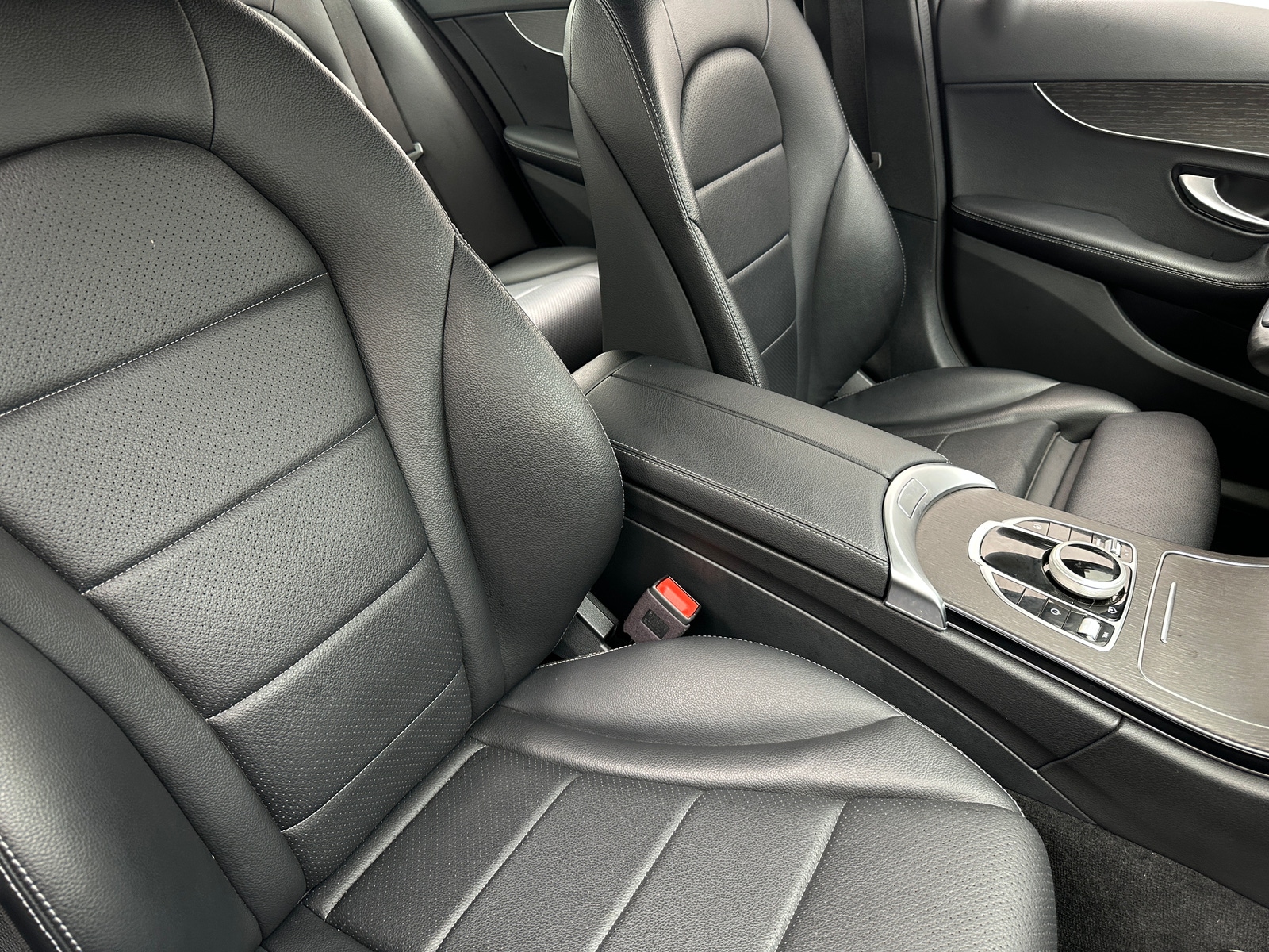 Thumbnail: 2021 Mercedes-Benz C-Class - 2