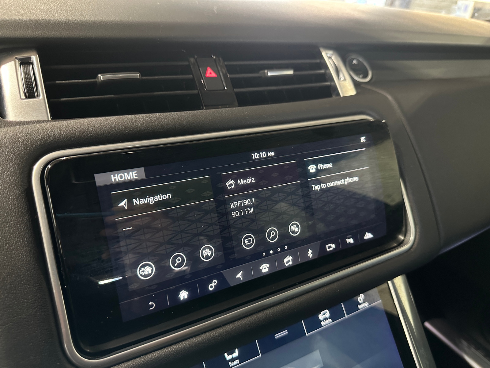 Thumbnail: 2019 Land Rover Range Rover Sport - 3
