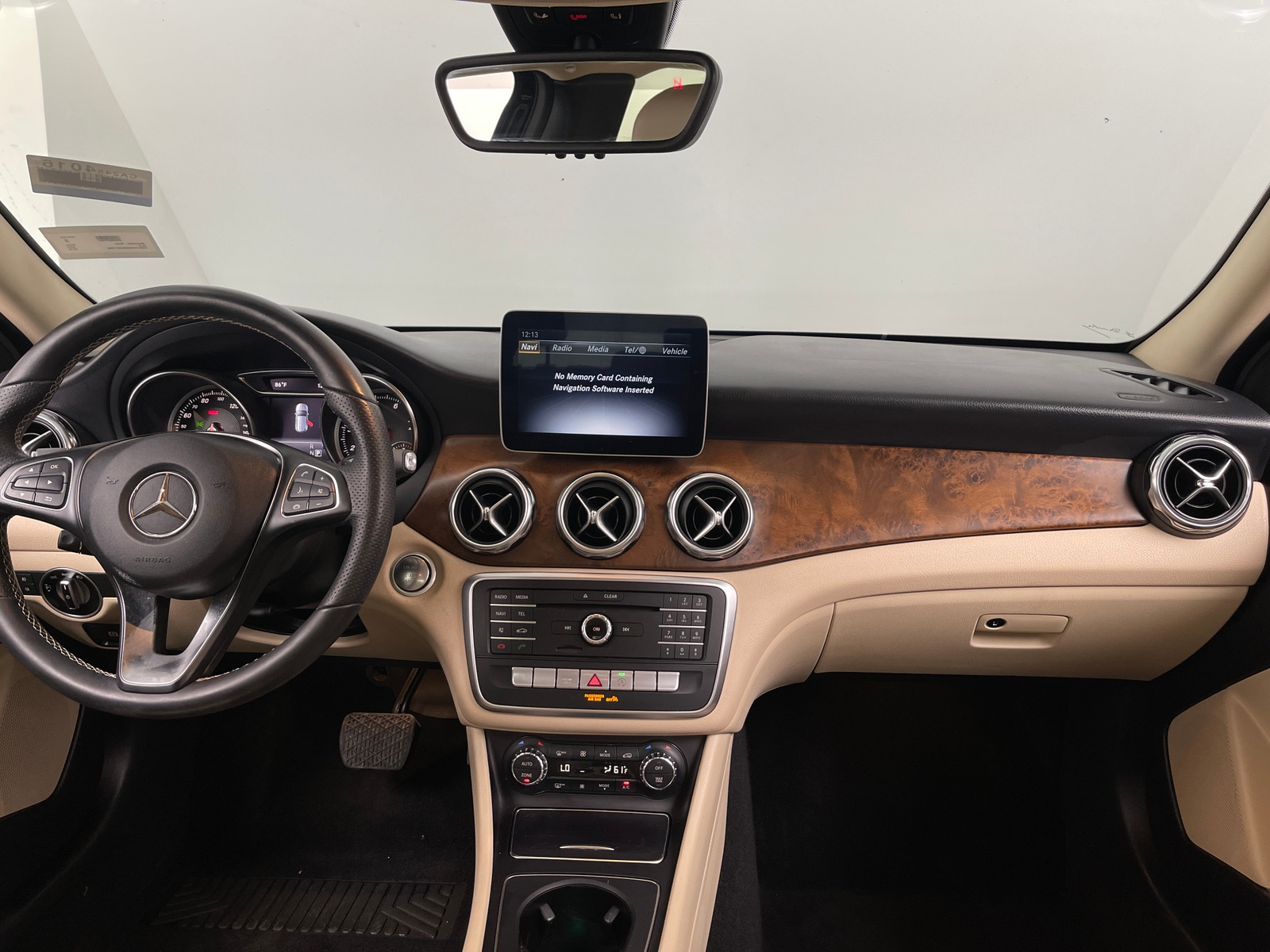 Thumbnail: 2019 Mercedes-Benz GLA - 2