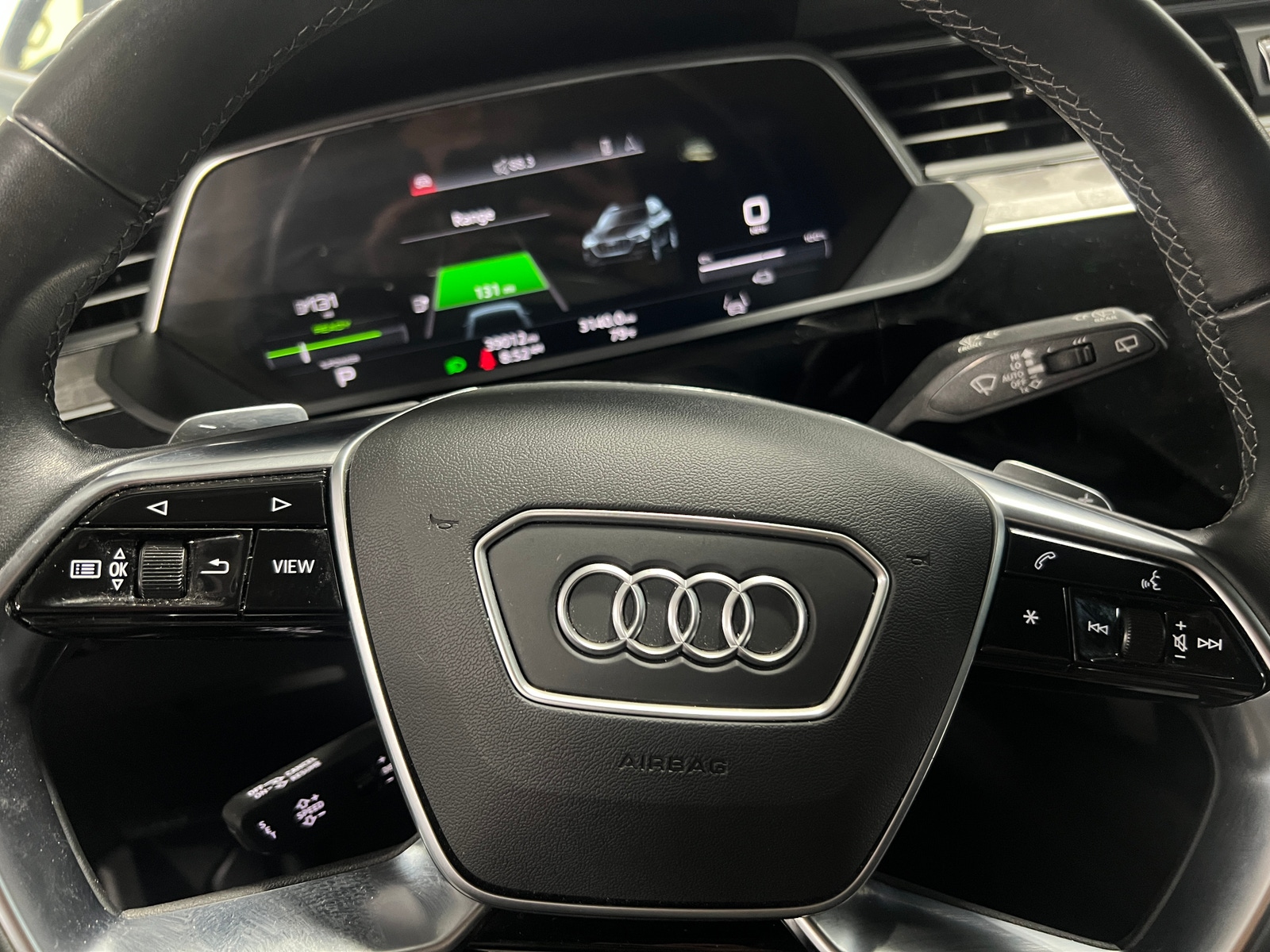 Thumbnail: 2022 Audi e-tron - 4