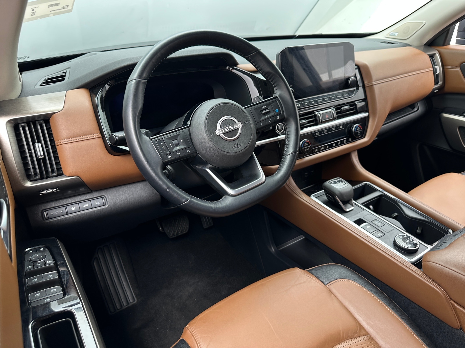 Thumbnail: 2024 Nissan Pathfinder - 2