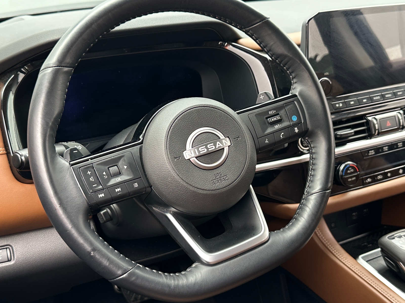 Thumbnail: 2024 Nissan Pathfinder - 4