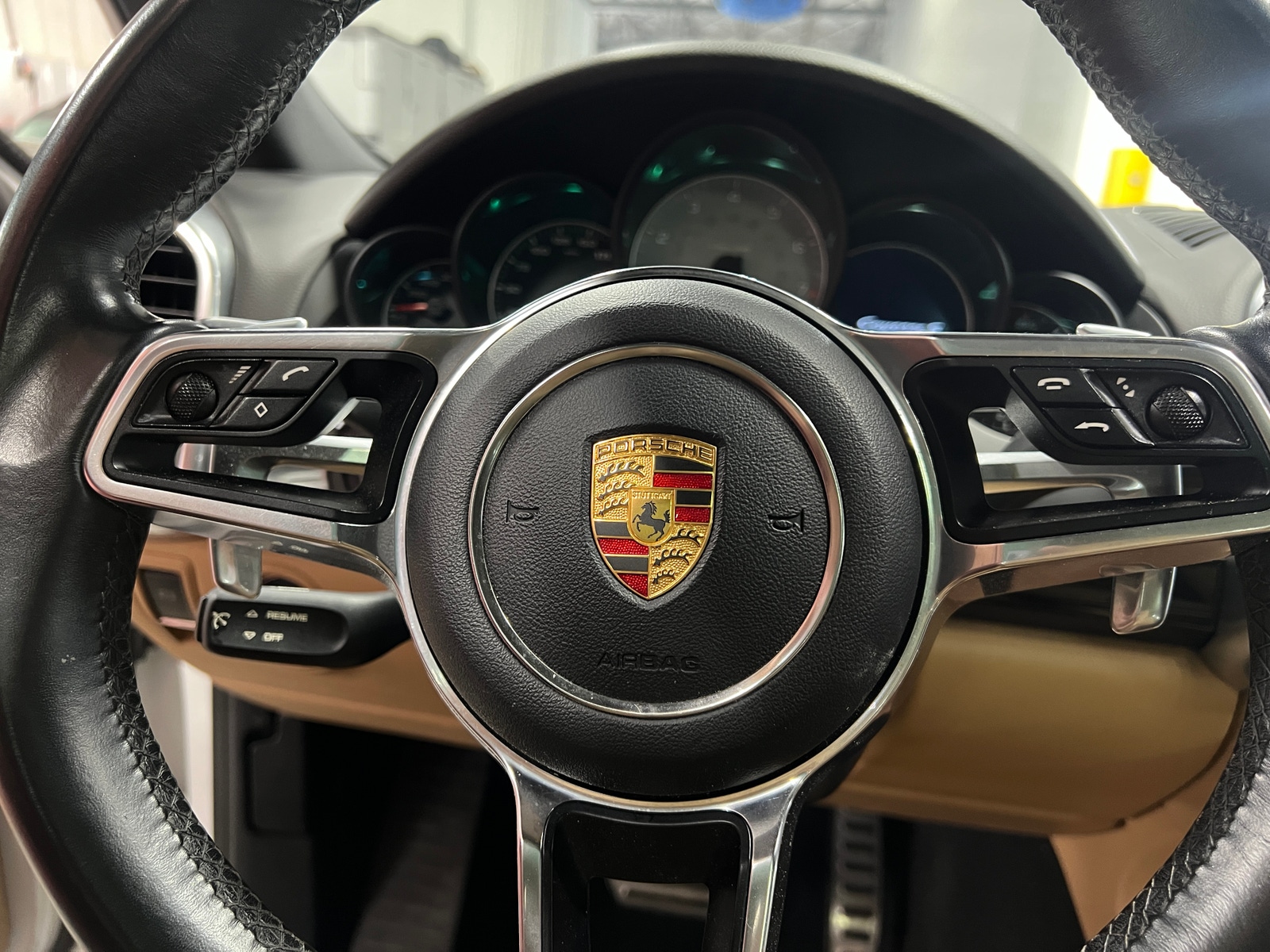 Thumbnail: 2015 Porsche Cayenne - 4