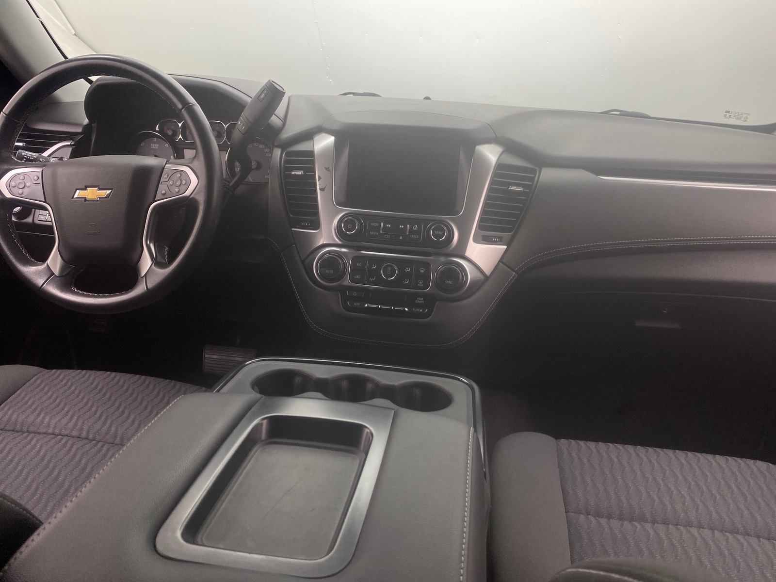 Thumbnail: 2020 Chevrolet Tahoe - 3